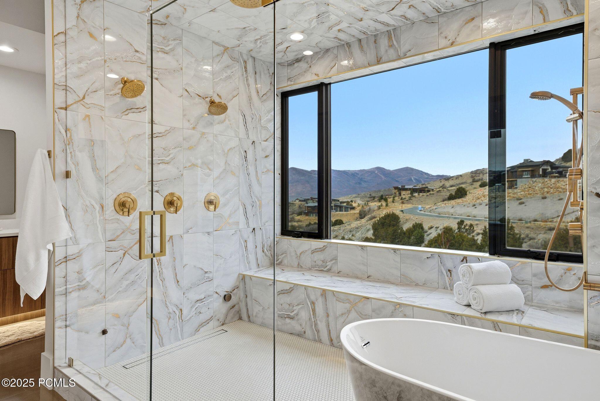 Heber City, Utah 84032, United States, 5 Bedrooms Bedrooms, ,7 BathroomsBathrooms,Residential,Active,250326