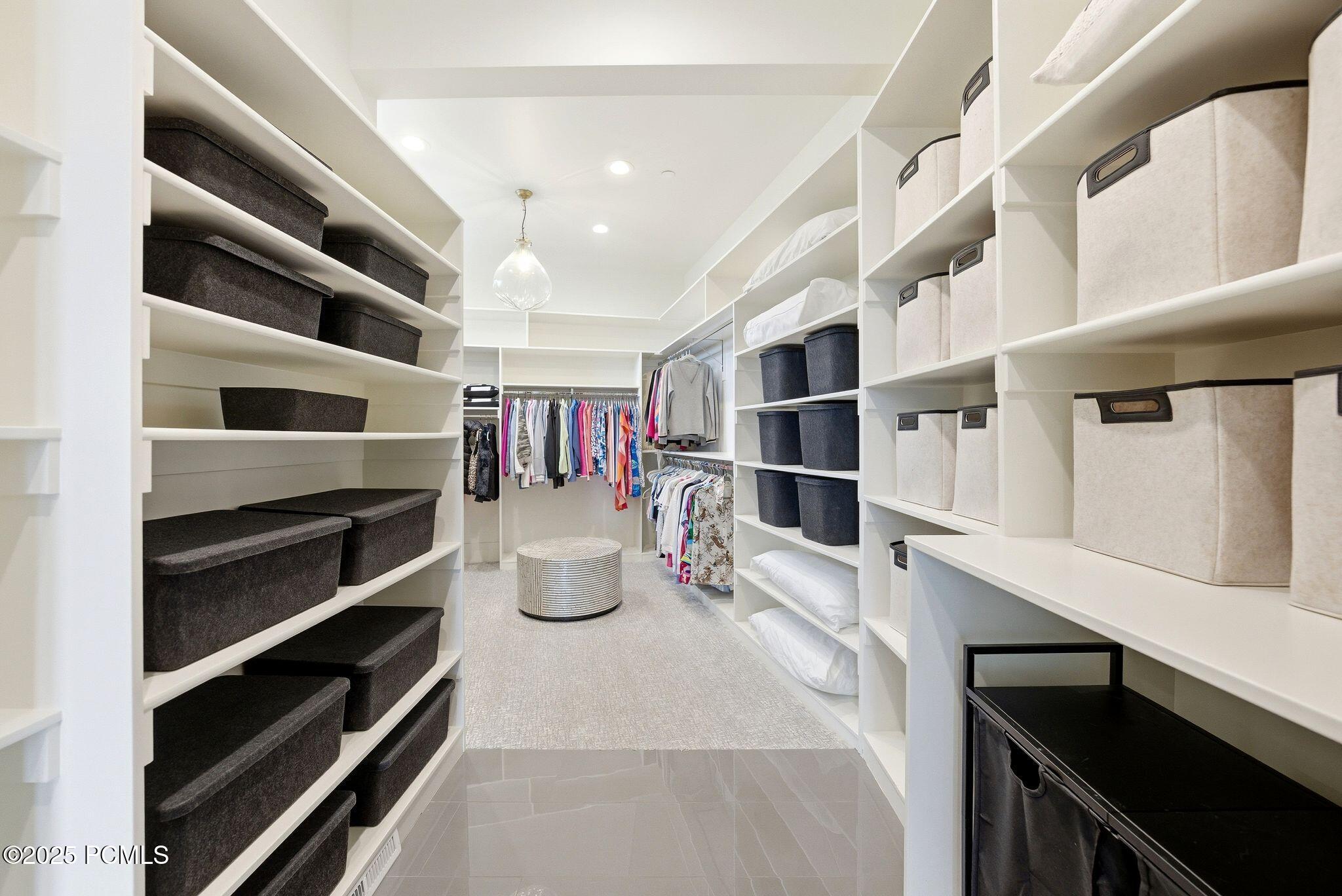 Heber City, Utah 84032, United States, 5 Bedrooms Bedrooms, ,7 BathroomsBathrooms,Residential,Active,250326