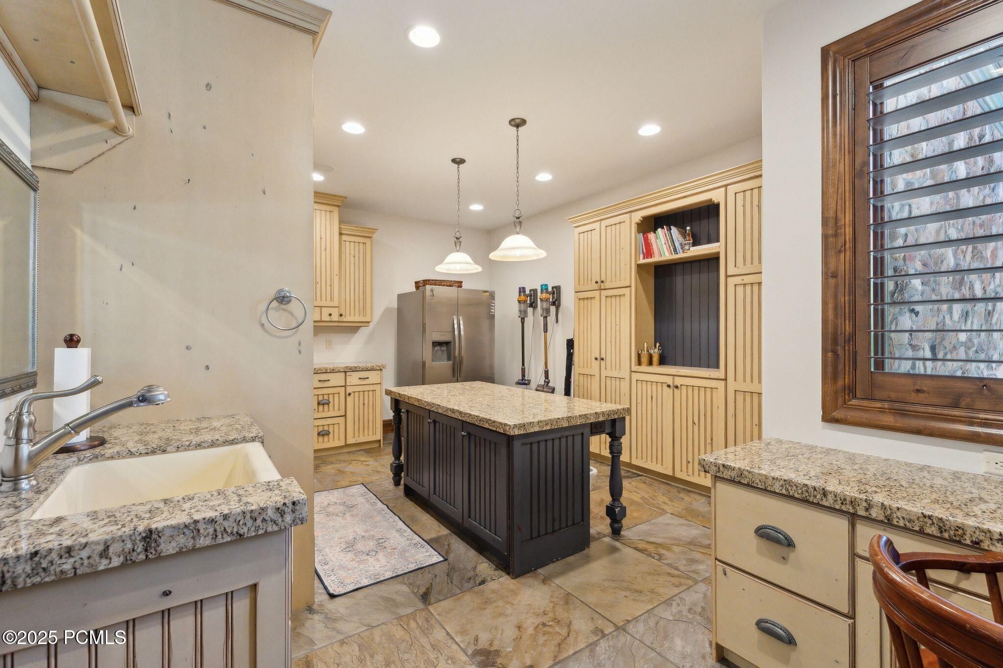 1 Cross Hill Lane, Sandy, Utah image 37