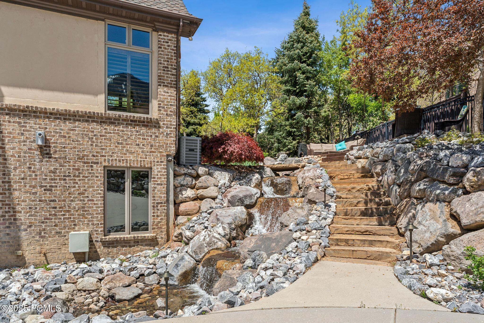 1 Cross Hill Lane, Sandy, Utah image 14