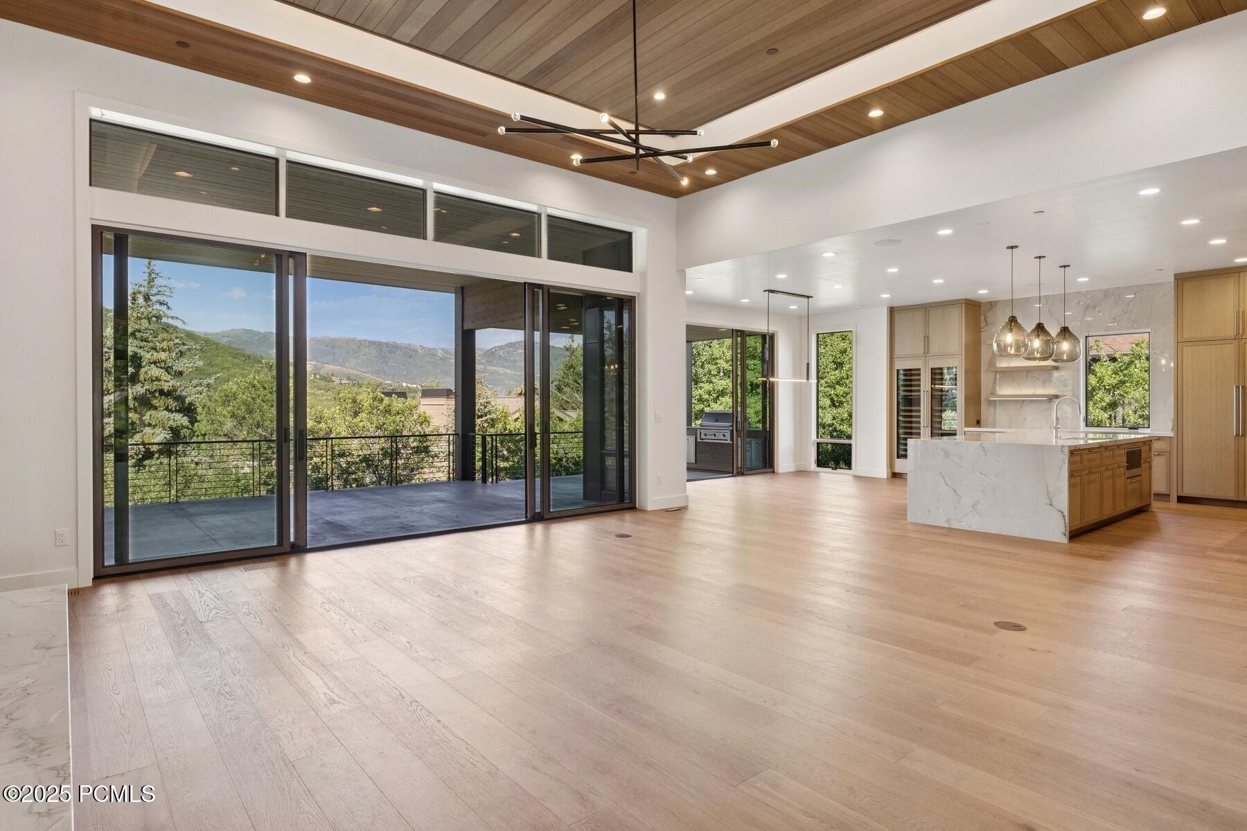 Park City, Utah 84060, United States, 6 Bedrooms Bedrooms, ,7 BathroomsBathrooms,Residential,Active,194819