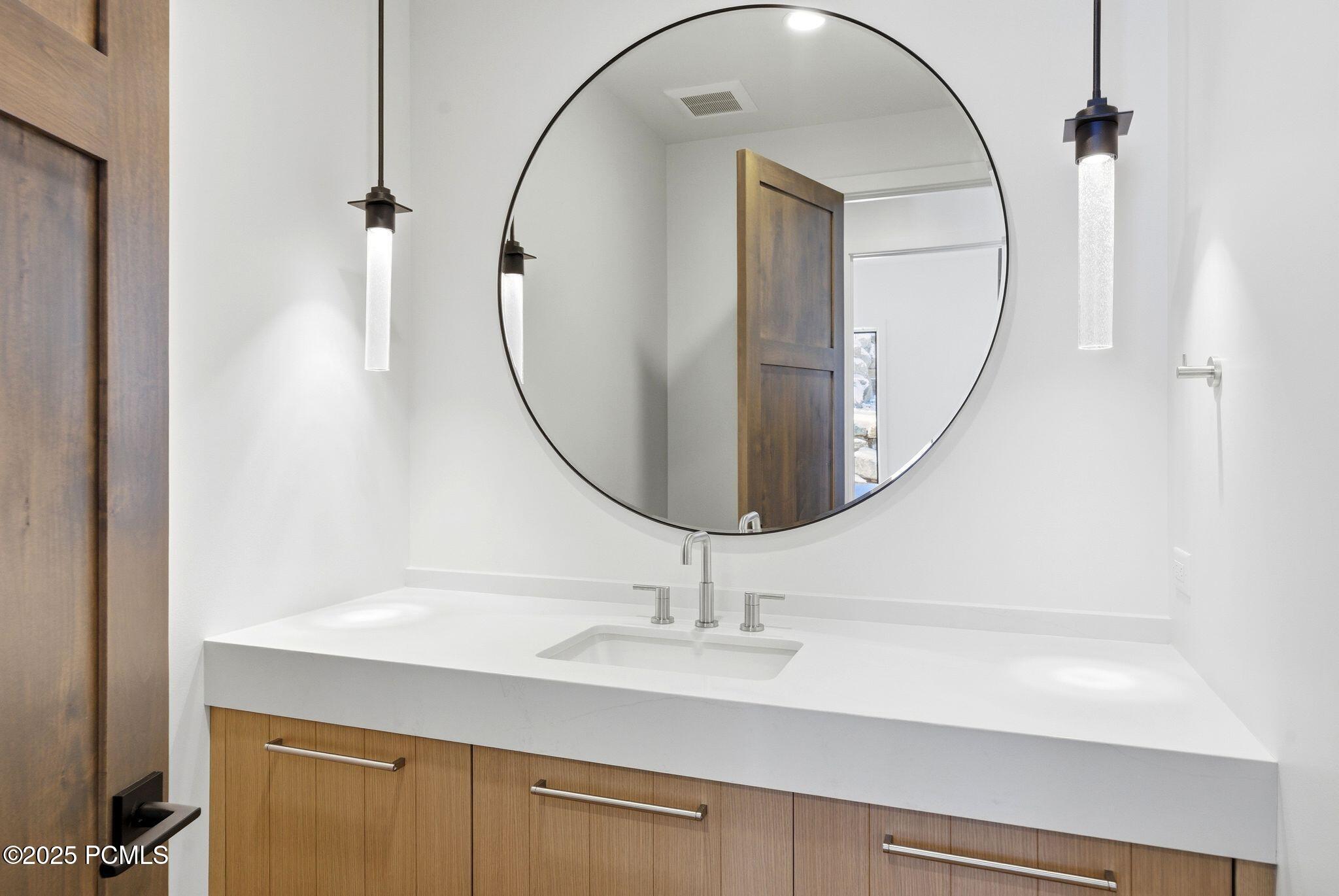 Park City, Utah 84060, United States, 6 Bedrooms Bedrooms, ,7 BathroomsBathrooms,Residential,Active,194819