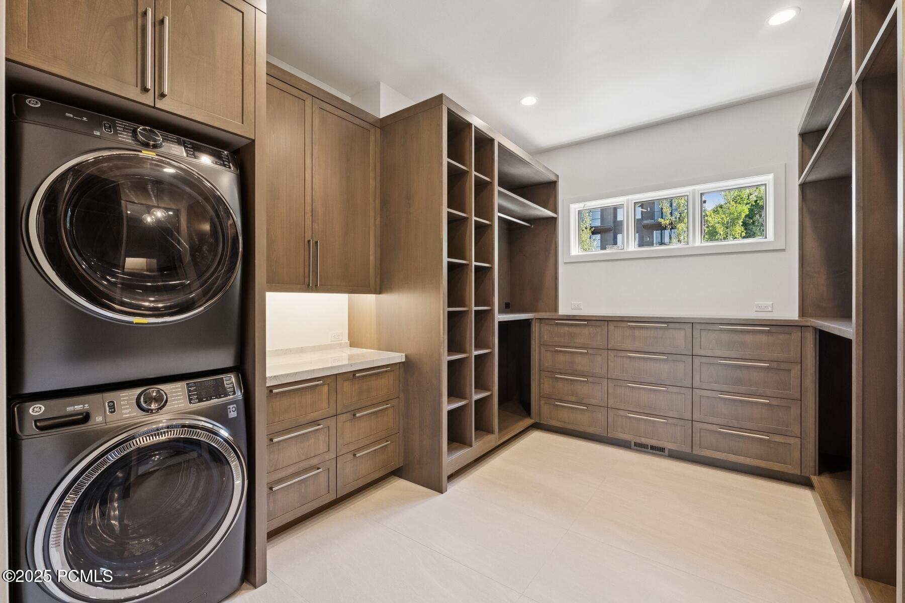 Park City, Utah 84060, United States, 6 Bedrooms Bedrooms, ,7 BathroomsBathrooms,Residential,Active,194819