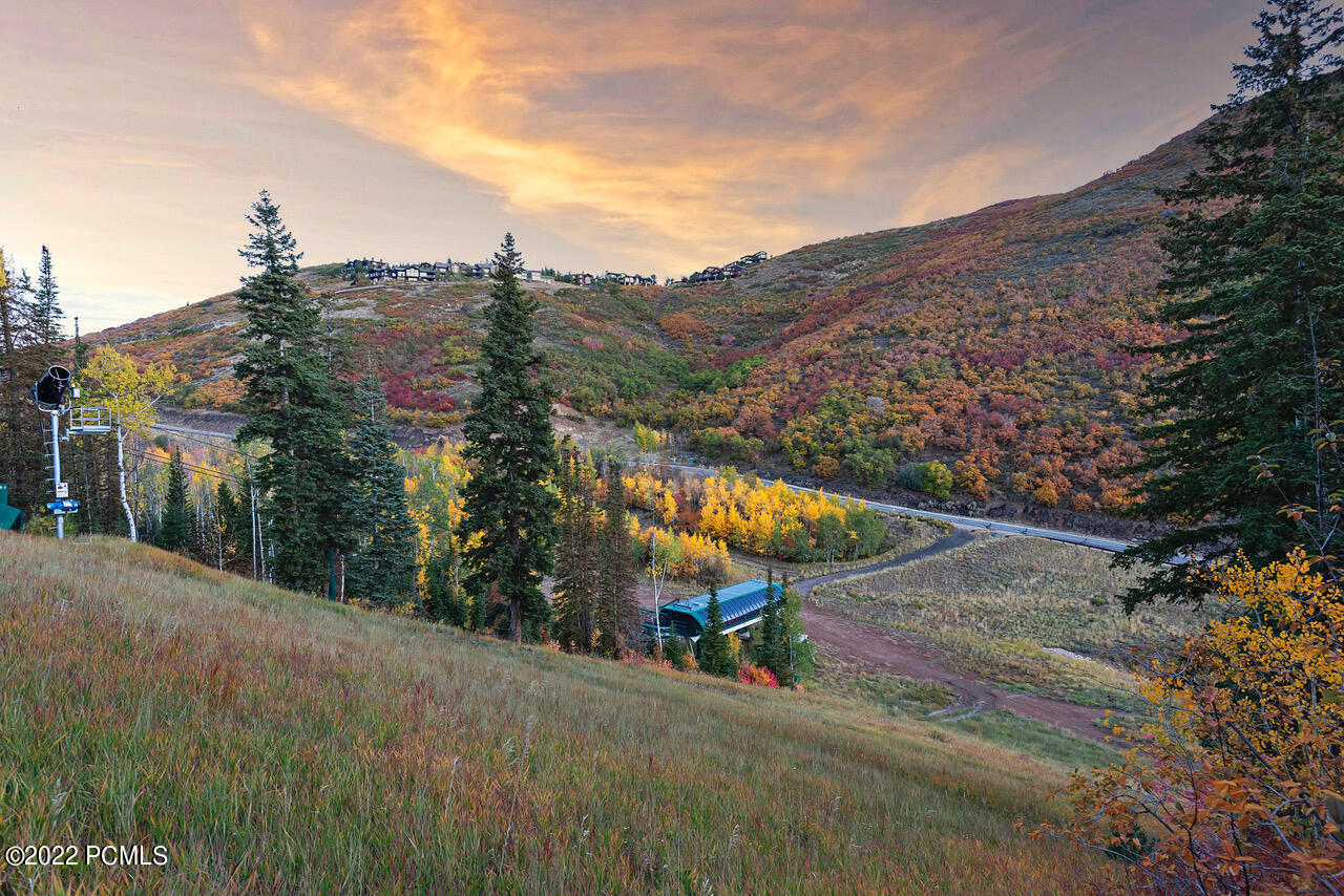 Park City, Utah 84060, United States, 4 Bedrooms Bedrooms, ,5 BathroomsBathrooms,Residential,Pending,74338