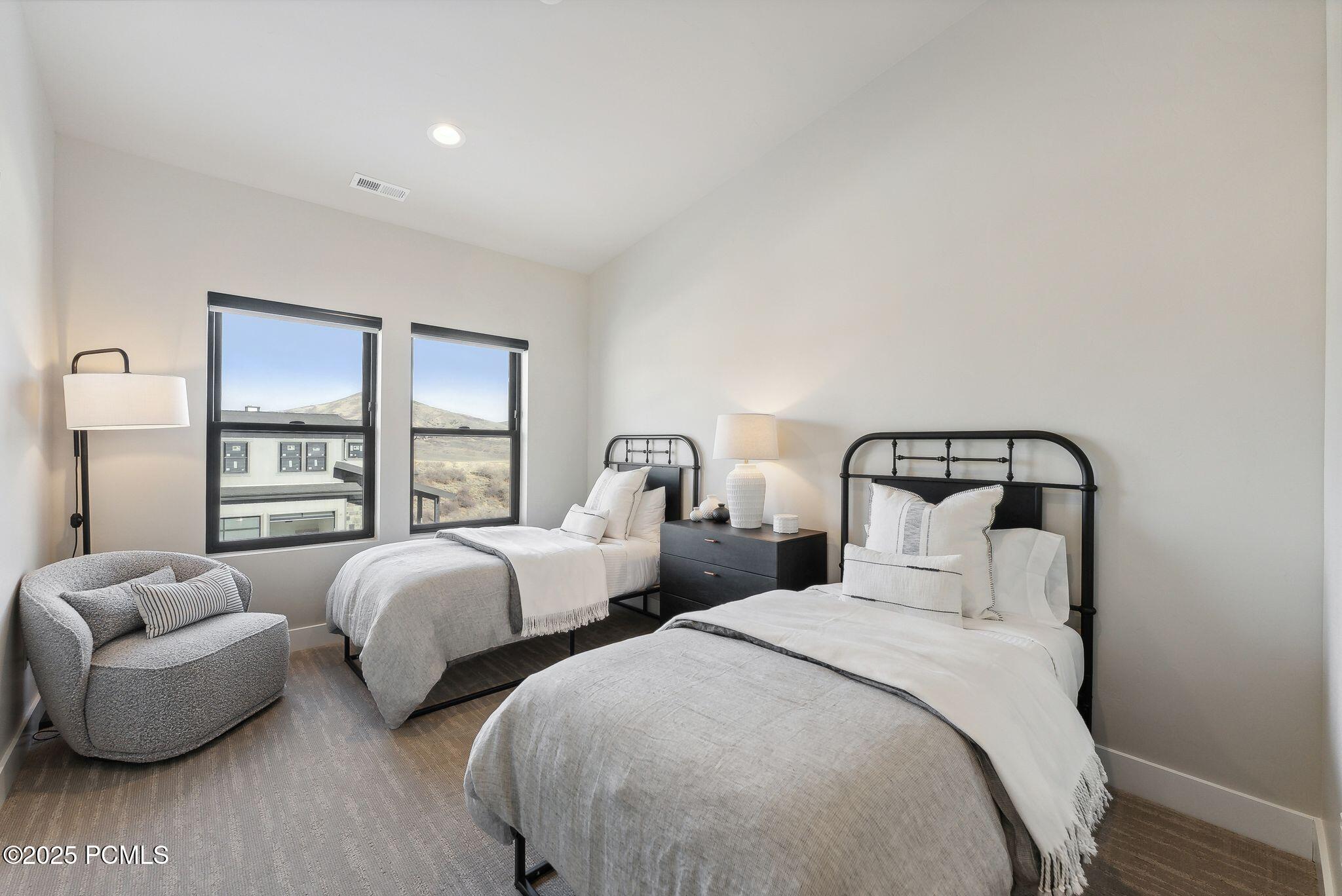 Heber City, Utah 84032, United States, 4 Bedrooms Bedrooms, ,4 BathroomsBathrooms,Residential,Pending,227418