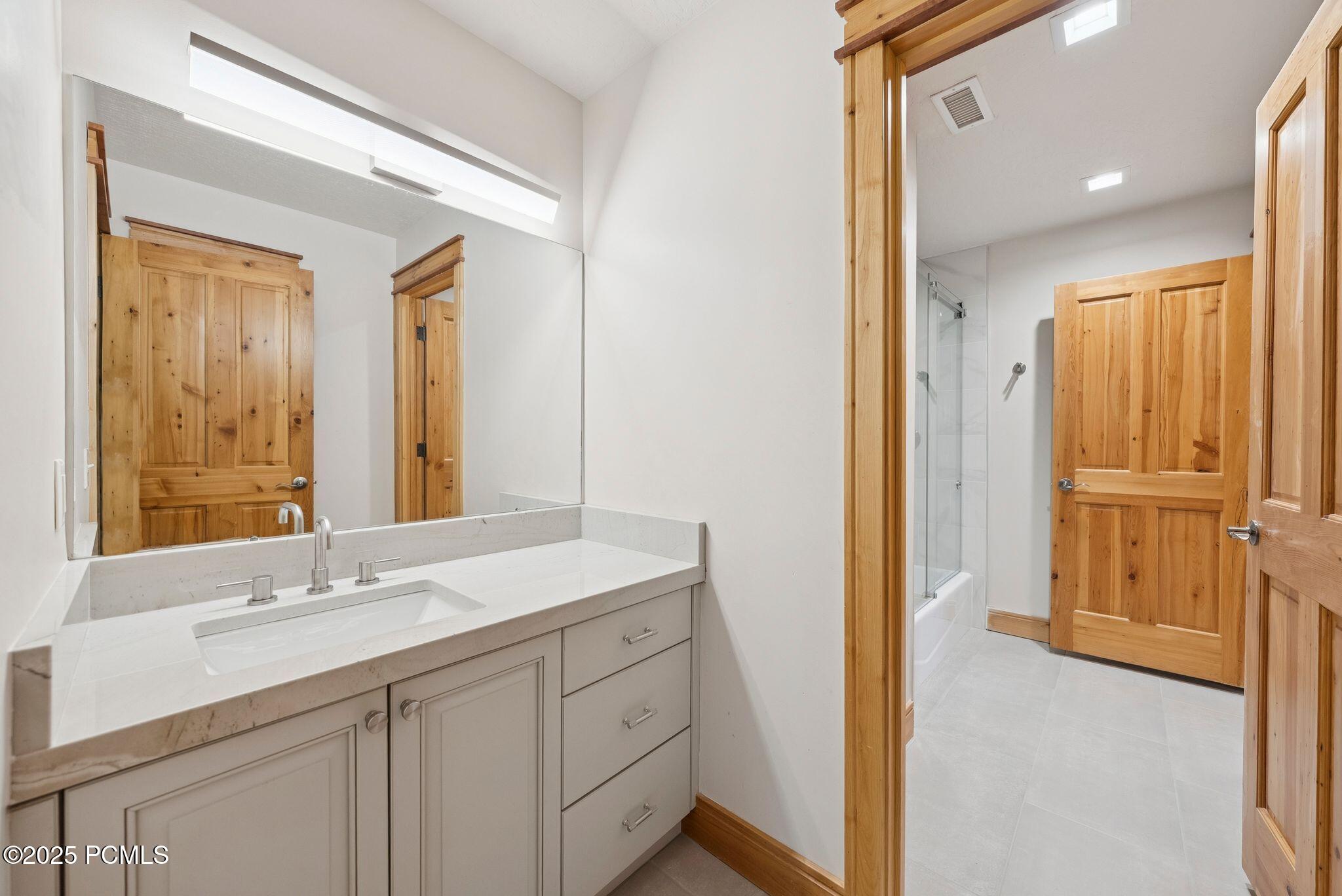 Heber City, Utah 84032, United States, 5 Bedrooms Bedrooms, ,4 BathroomsBathrooms,Residential,Active,153660