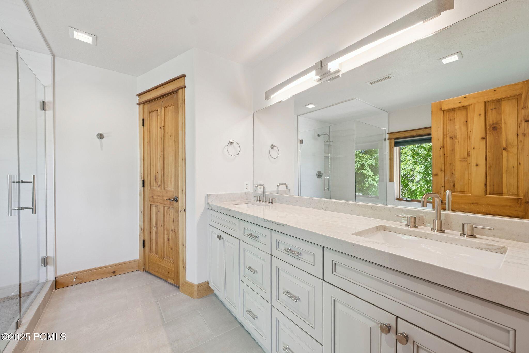 Heber City, Utah 84032, United States, 5 Bedrooms Bedrooms, ,4 BathroomsBathrooms,Residential,Active,153660