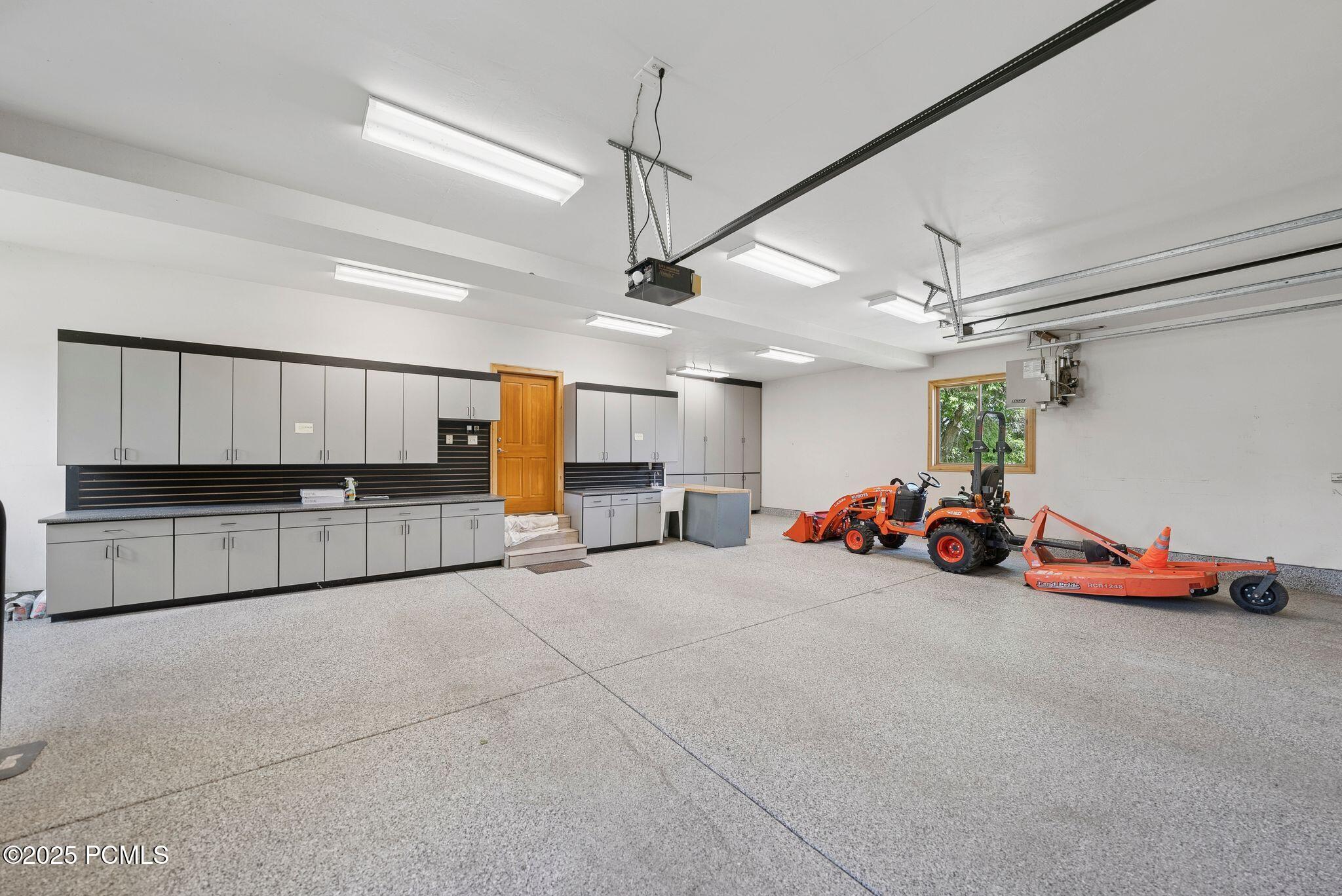 Heber City, Utah 84032, United States, 5 Bedrooms Bedrooms, ,4 BathroomsBathrooms,Residential,Active,153660