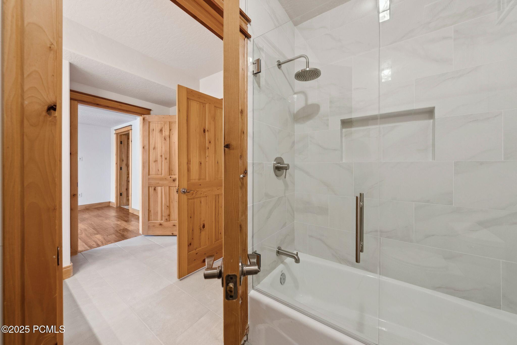 Heber City, Utah 84032, United States, 5 Bedrooms Bedrooms, ,4 BathroomsBathrooms,Residential,Active,153660