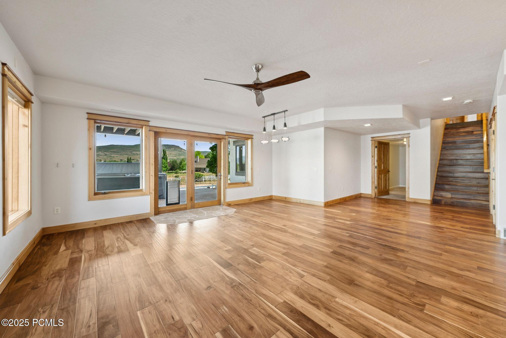 Heber City, Utah 84032, United States, 5 Bedrooms Bedrooms, ,4 BathroomsBathrooms,Residential,Active,153660