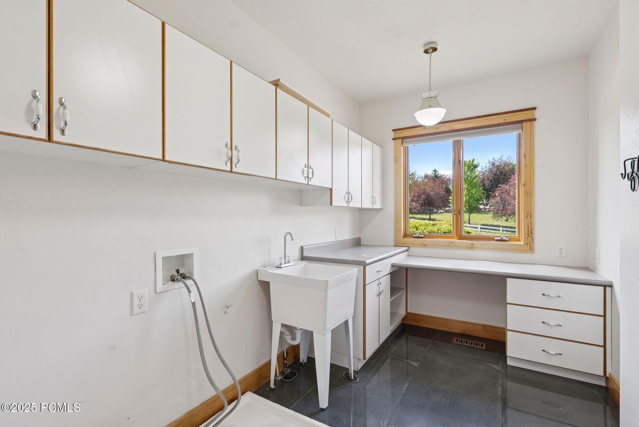 Heber City, Utah 84032, United States, 5 Bedrooms Bedrooms, ,4 BathroomsBathrooms,Residential,Active,153660