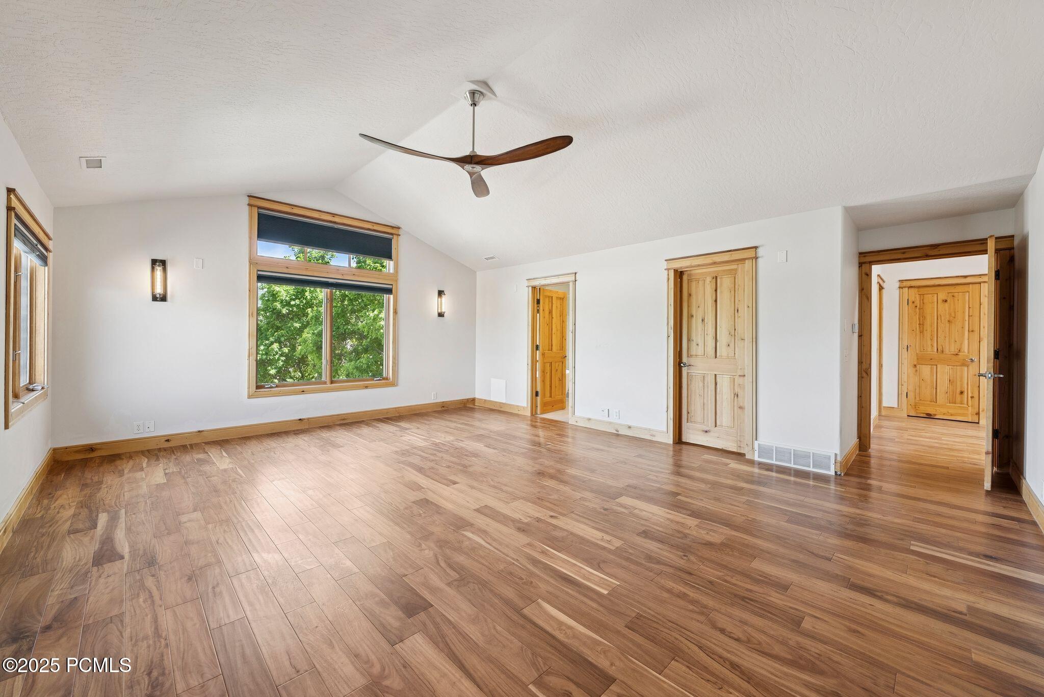 Heber City, Utah 84032, United States, 5 Bedrooms Bedrooms, ,4 BathroomsBathrooms,Residential,Active,153660