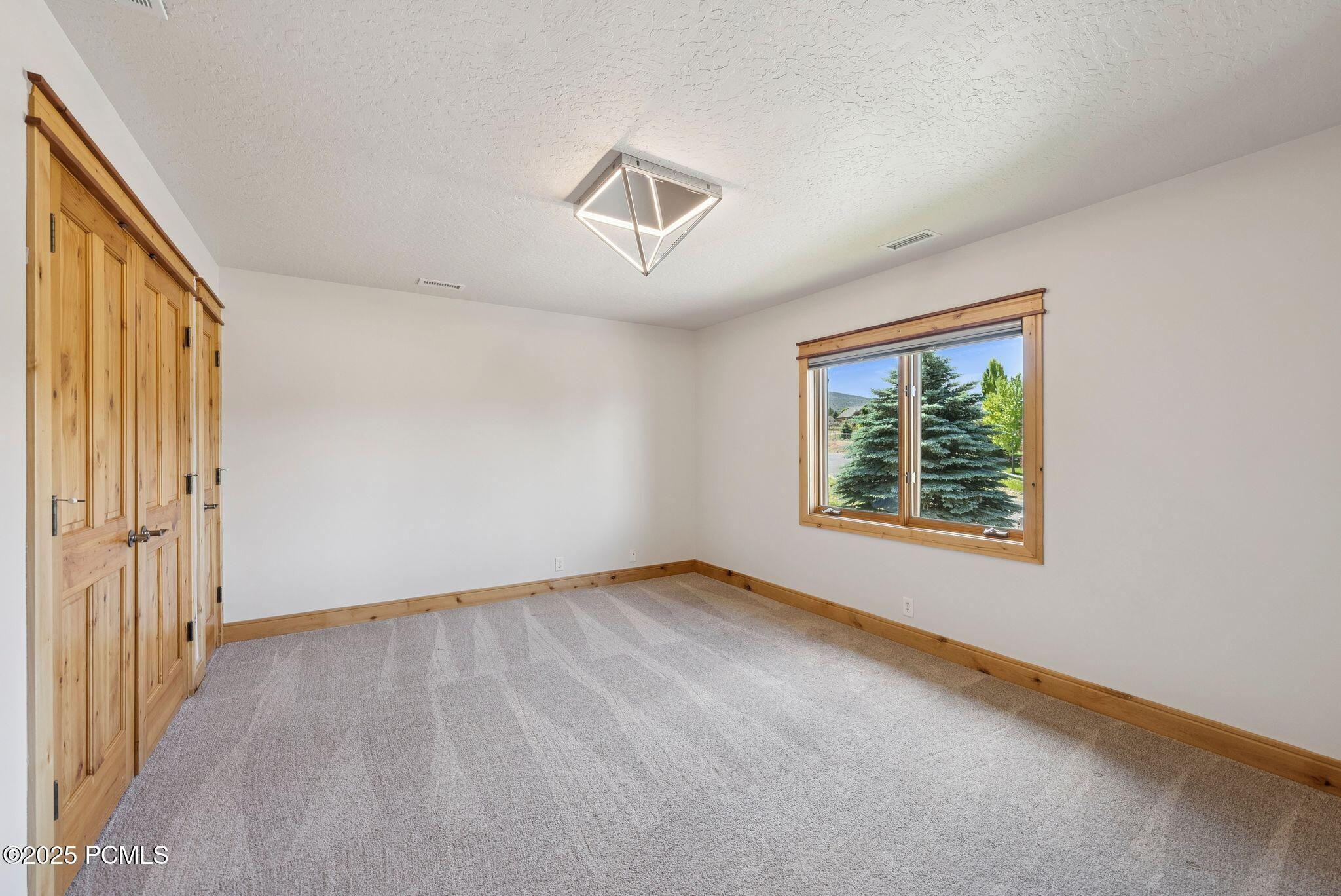 Heber City, Utah 84032, United States, 5 Bedrooms Bedrooms, ,4 BathroomsBathrooms,Residential,Active,153660