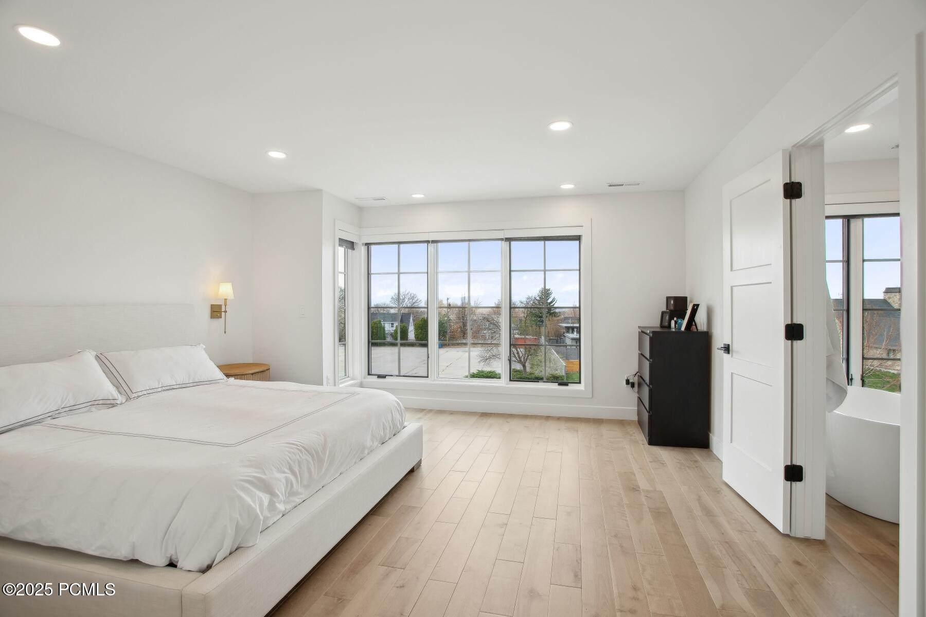 1049 S Foothill Drive, Salt Lake City, Utah image 24