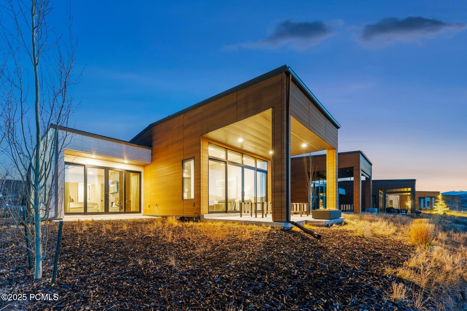 Park City, Utah 84098, United States, 2 Bedrooms Bedrooms, ,3 BathroomsBathrooms,Residential,Active,243851