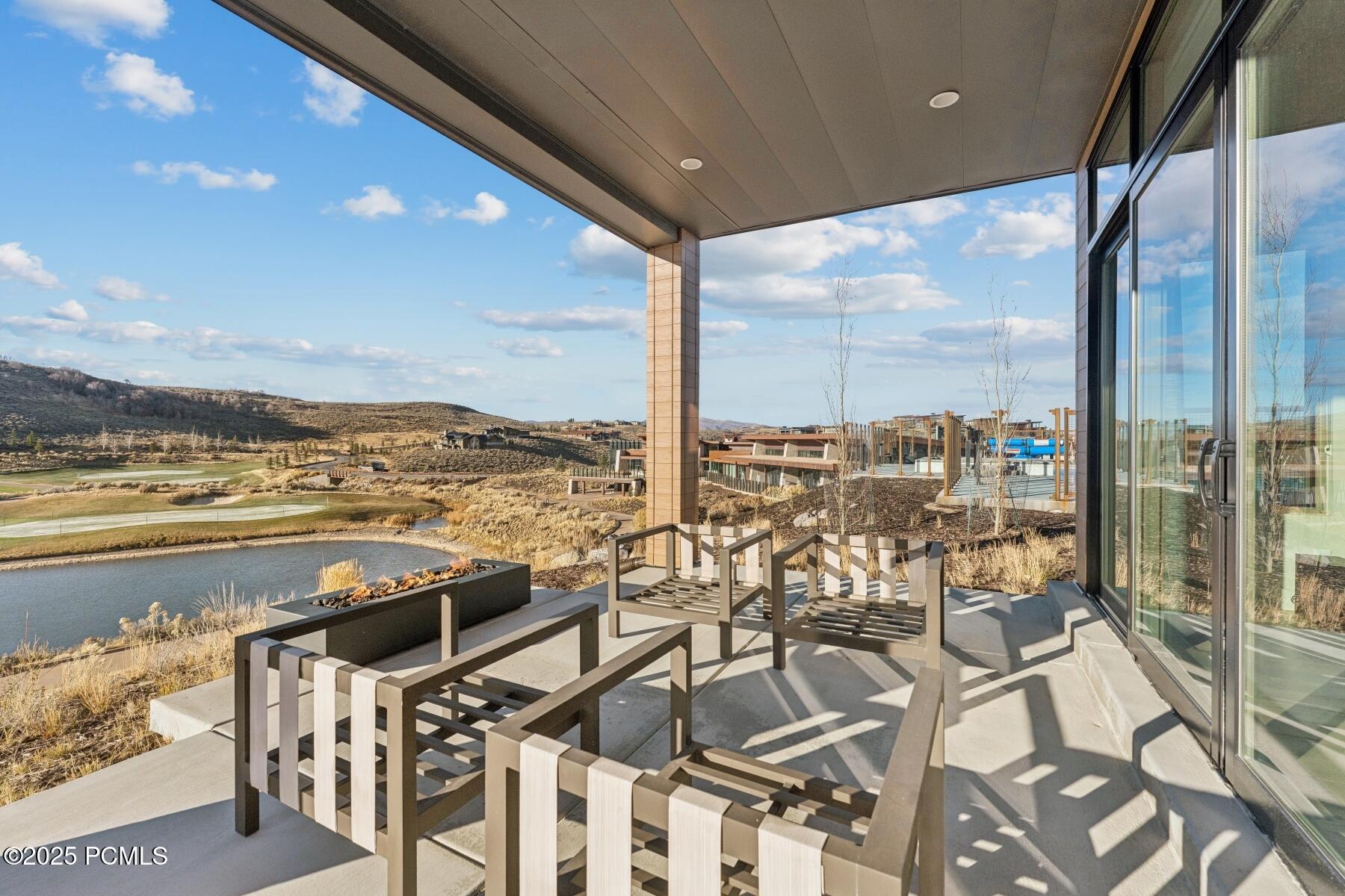 Park City, Utah 84098, United States, 2 Bedrooms Bedrooms, ,3 BathroomsBathrooms,Residential,Active,243851