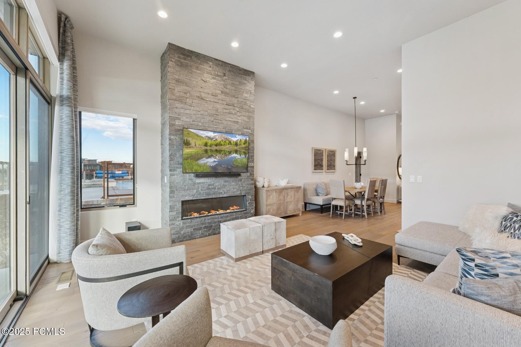 Park City, Utah 84098, United States, 2 Bedrooms Bedrooms, ,3 BathroomsBathrooms,Residential,Active,243851