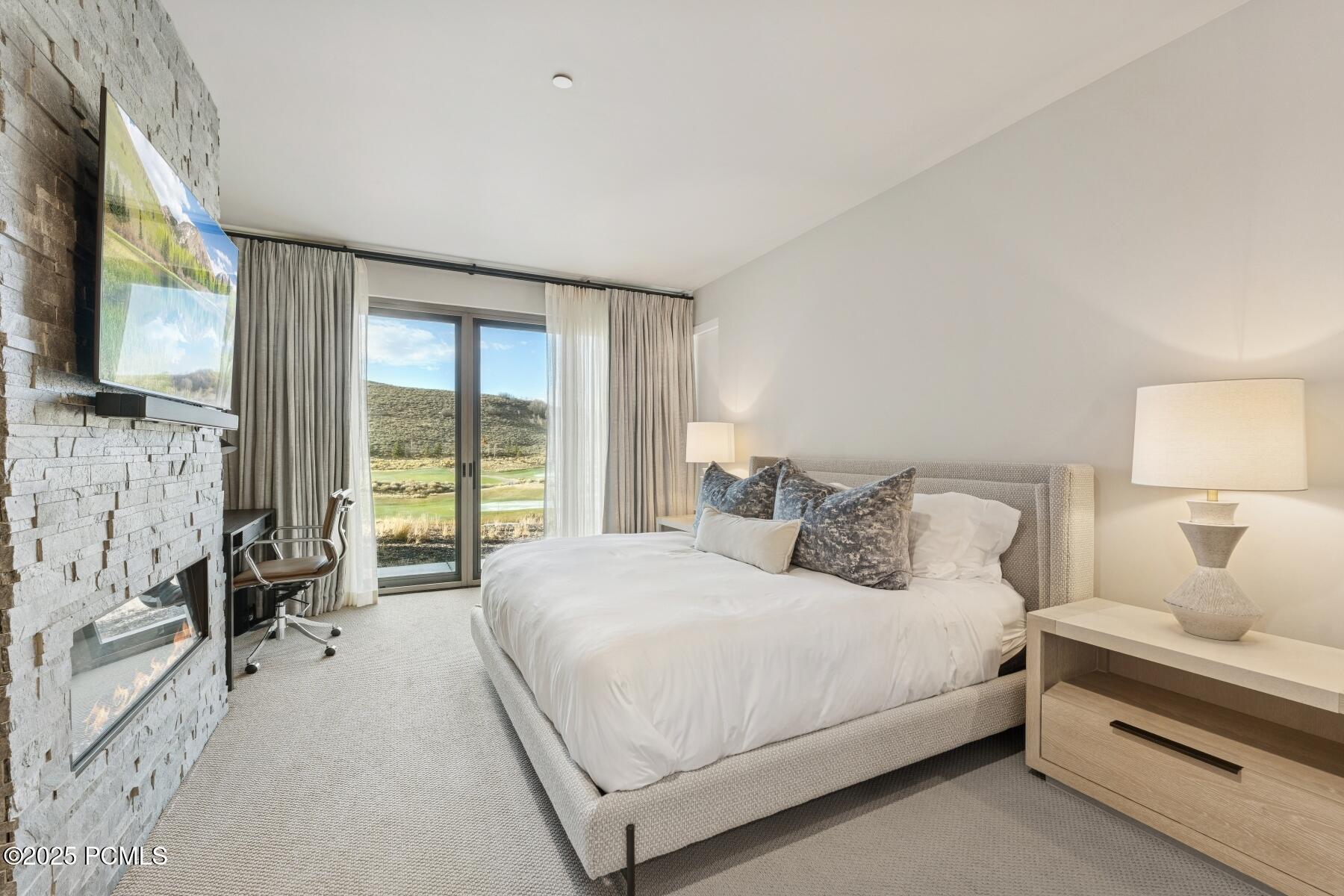 Park City, Utah 84098, United States, 2 Bedrooms Bedrooms, ,3 BathroomsBathrooms,Residential,Active,243851