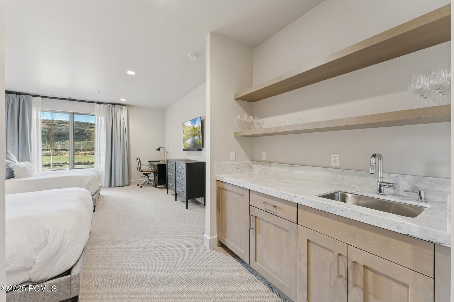 Park City, Utah 84098, United States, 2 Bedrooms Bedrooms, ,3 BathroomsBathrooms,Residential,Active,243851