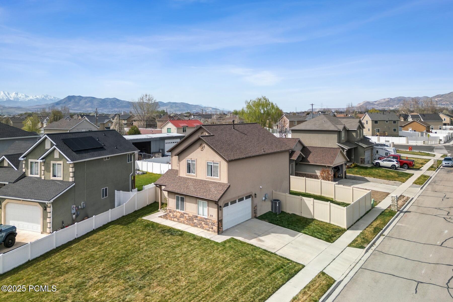 512 W Lake View Drive, Lehi, Utah image 2