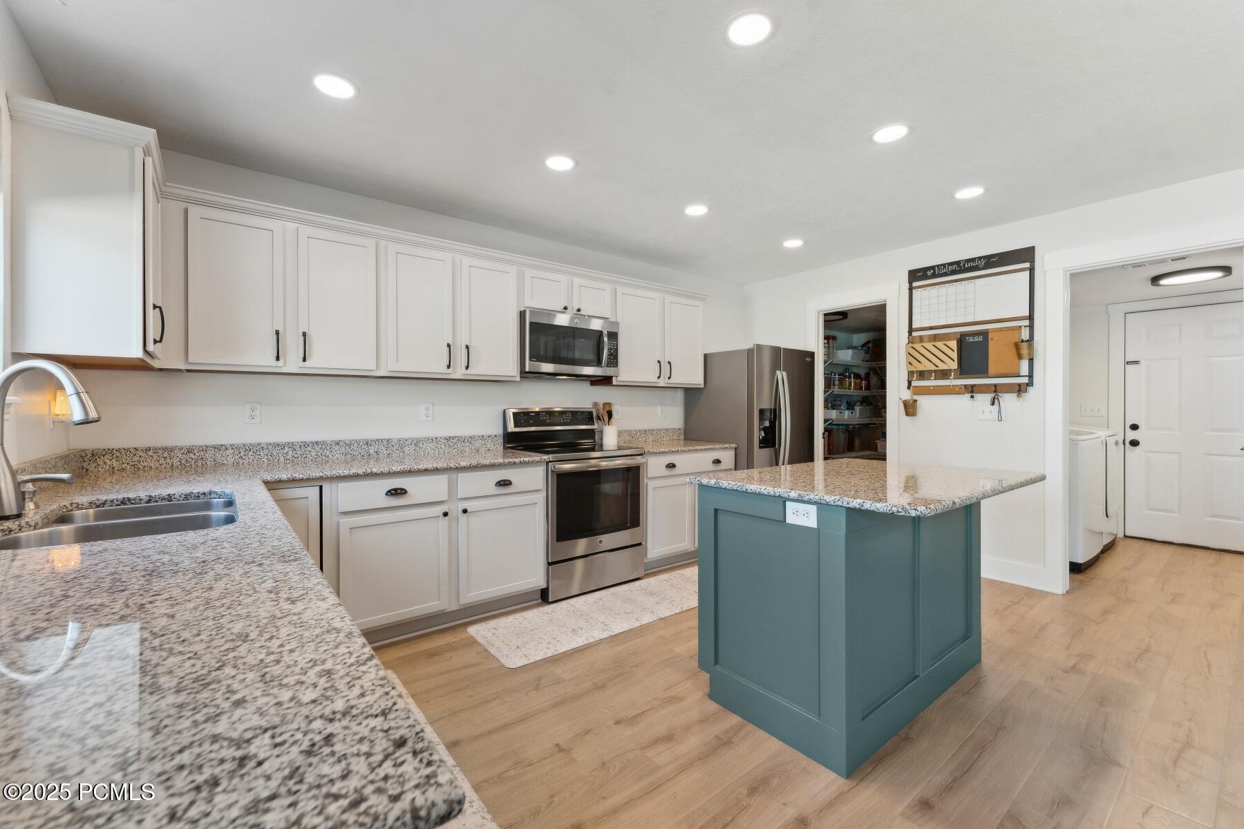 512 W Lake View Drive, Lehi, Utah image 18