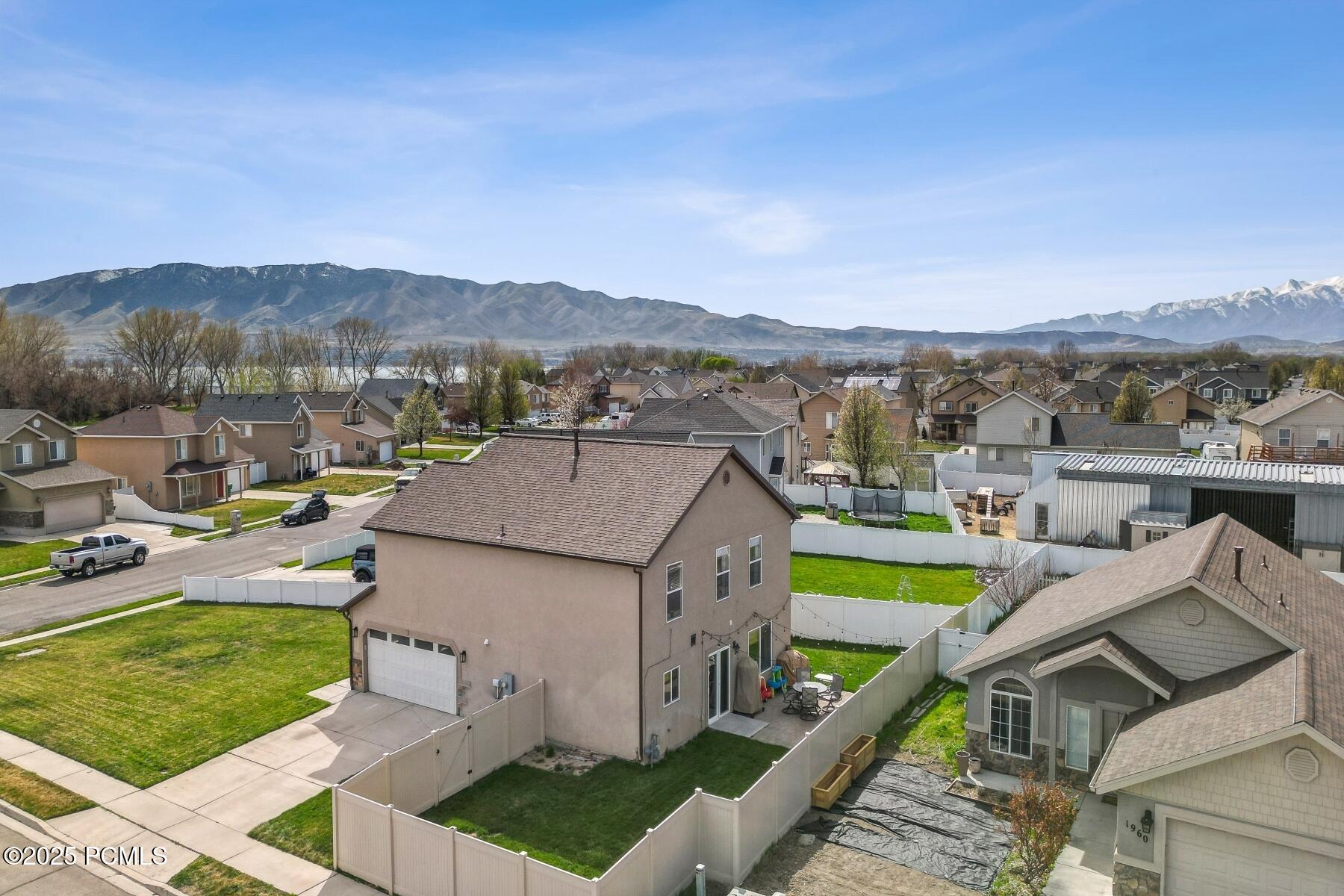 512 W Lake View Drive, Lehi, Utah image 3