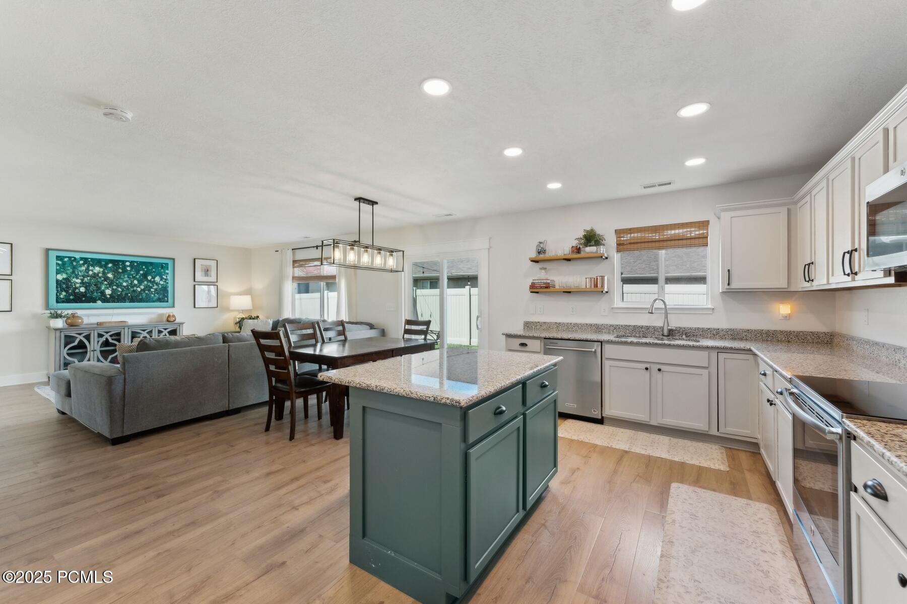 512 W Lake View Drive, Lehi, Utah image 20