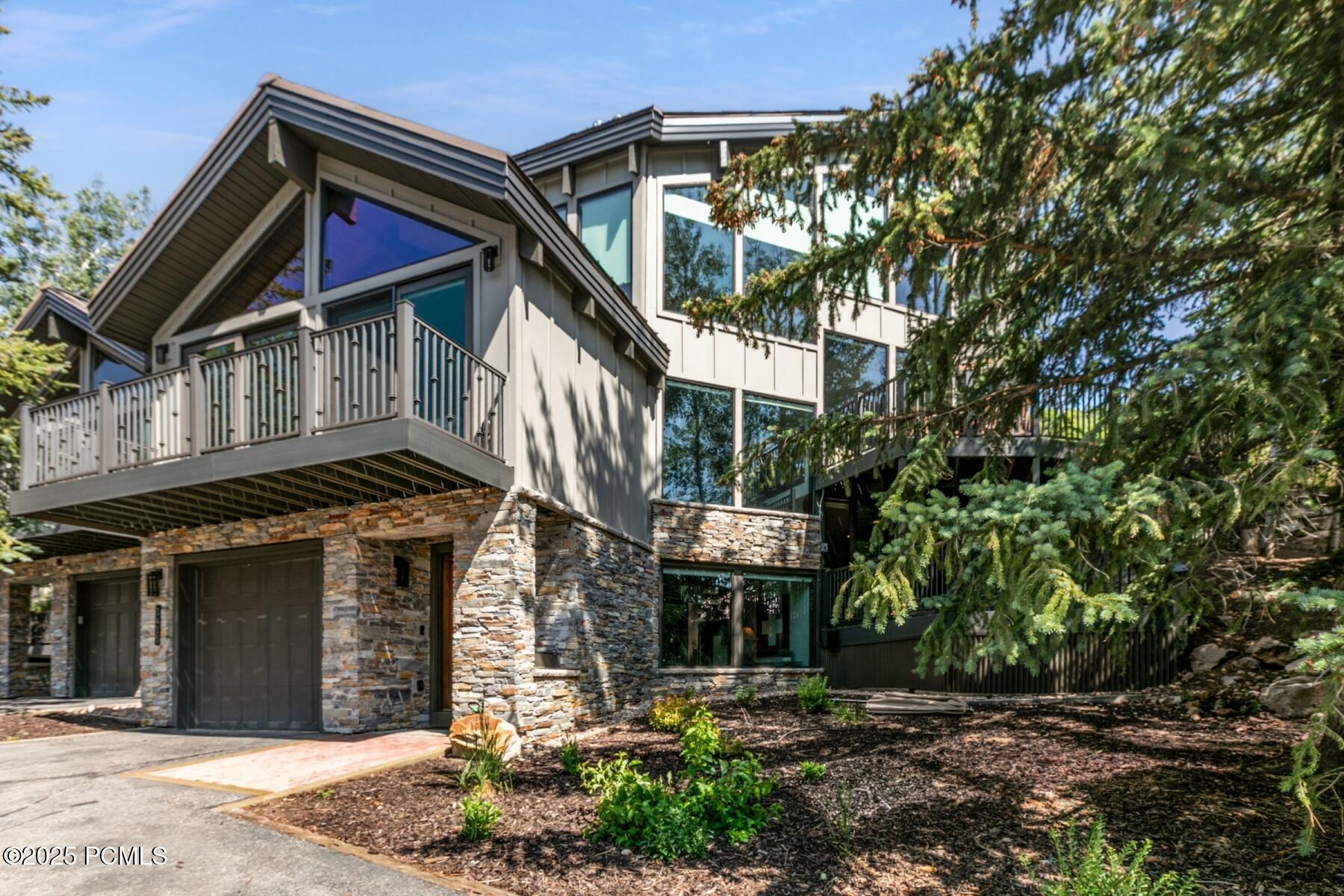 Park City, Utah 84060, United States, 4 Bedrooms Bedrooms, ,5 BathroomsBathrooms,Residential,Active,175682