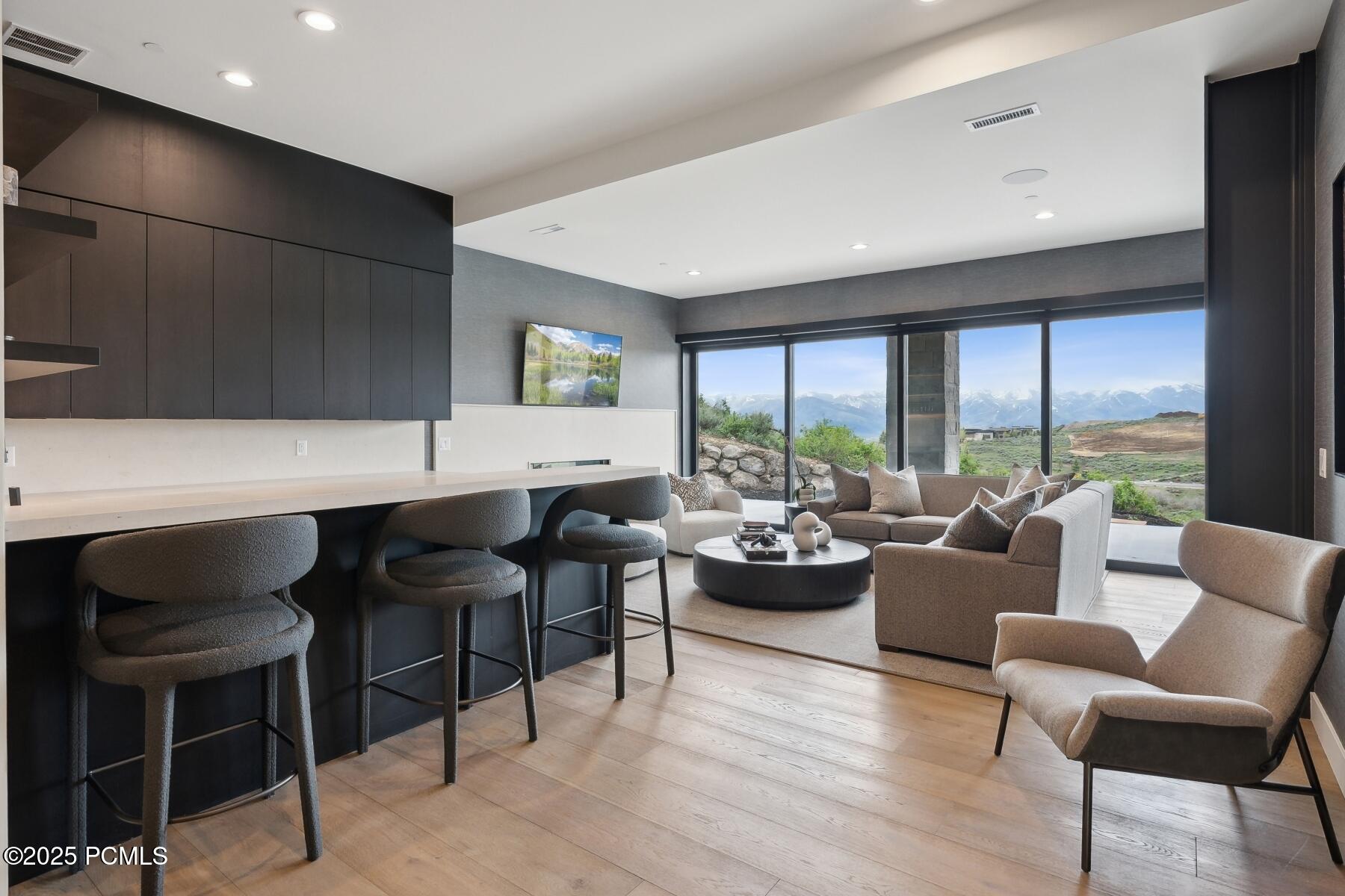 Park City, Utah 84098, United States, 6 Bedrooms Bedrooms, ,8 BathroomsBathrooms,Residential,Active,25710