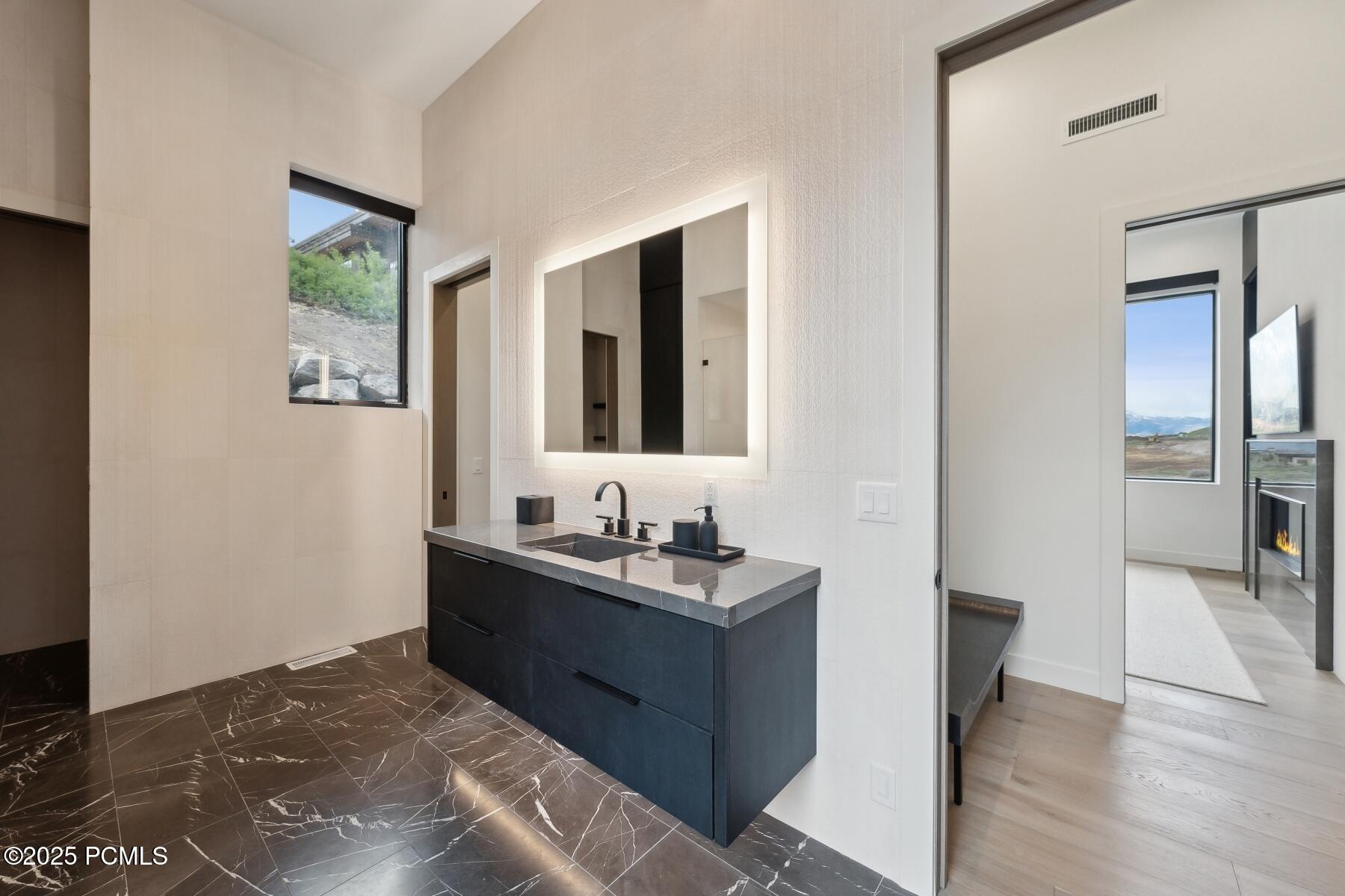 Park City, Utah 84098, United States, 6 Bedrooms Bedrooms, ,8 BathroomsBathrooms,Residential,Active,25710