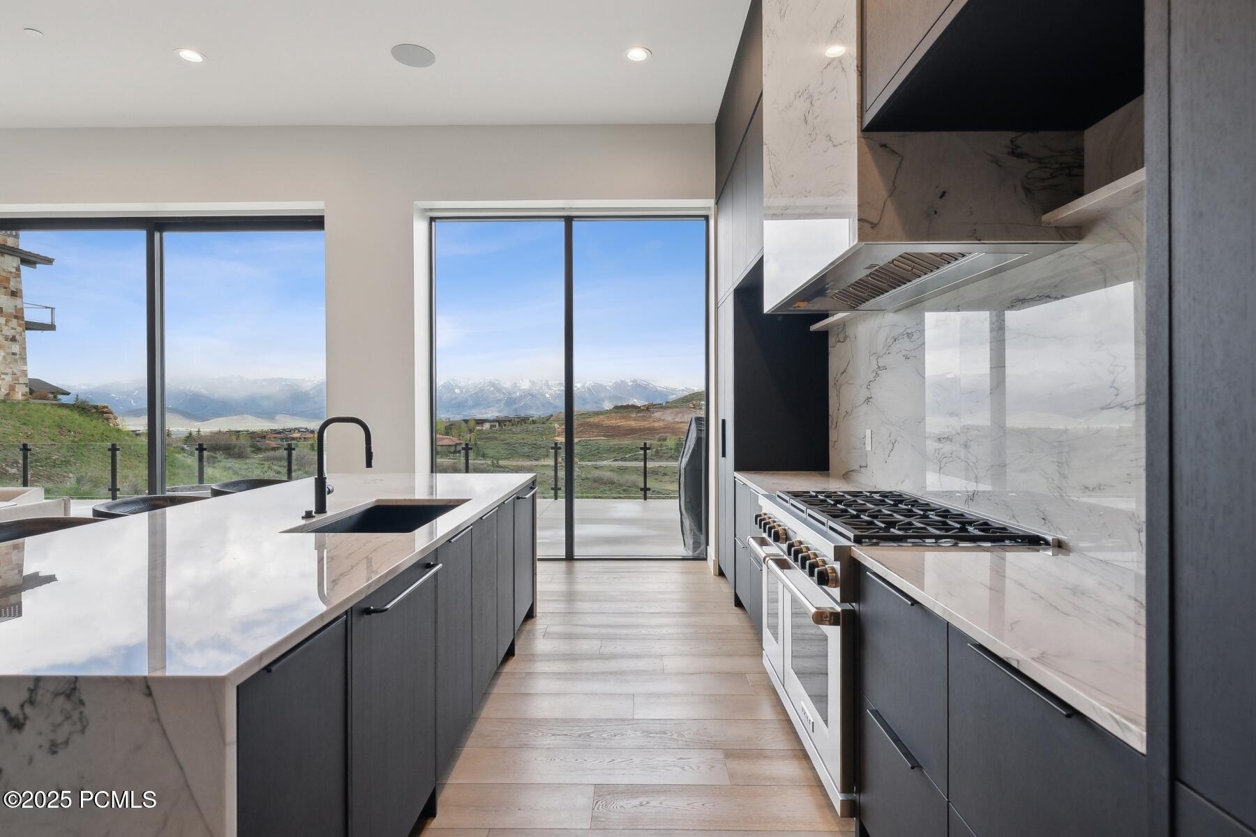 Park City, Utah 84098, United States, 6 Bedrooms Bedrooms, ,8 BathroomsBathrooms,Residential,Active,25710