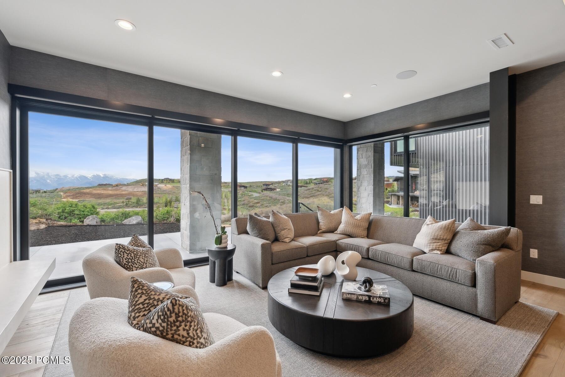 Park City, Utah 84098, United States, 6 Bedrooms Bedrooms, ,8 BathroomsBathrooms,Residential,Active,25710