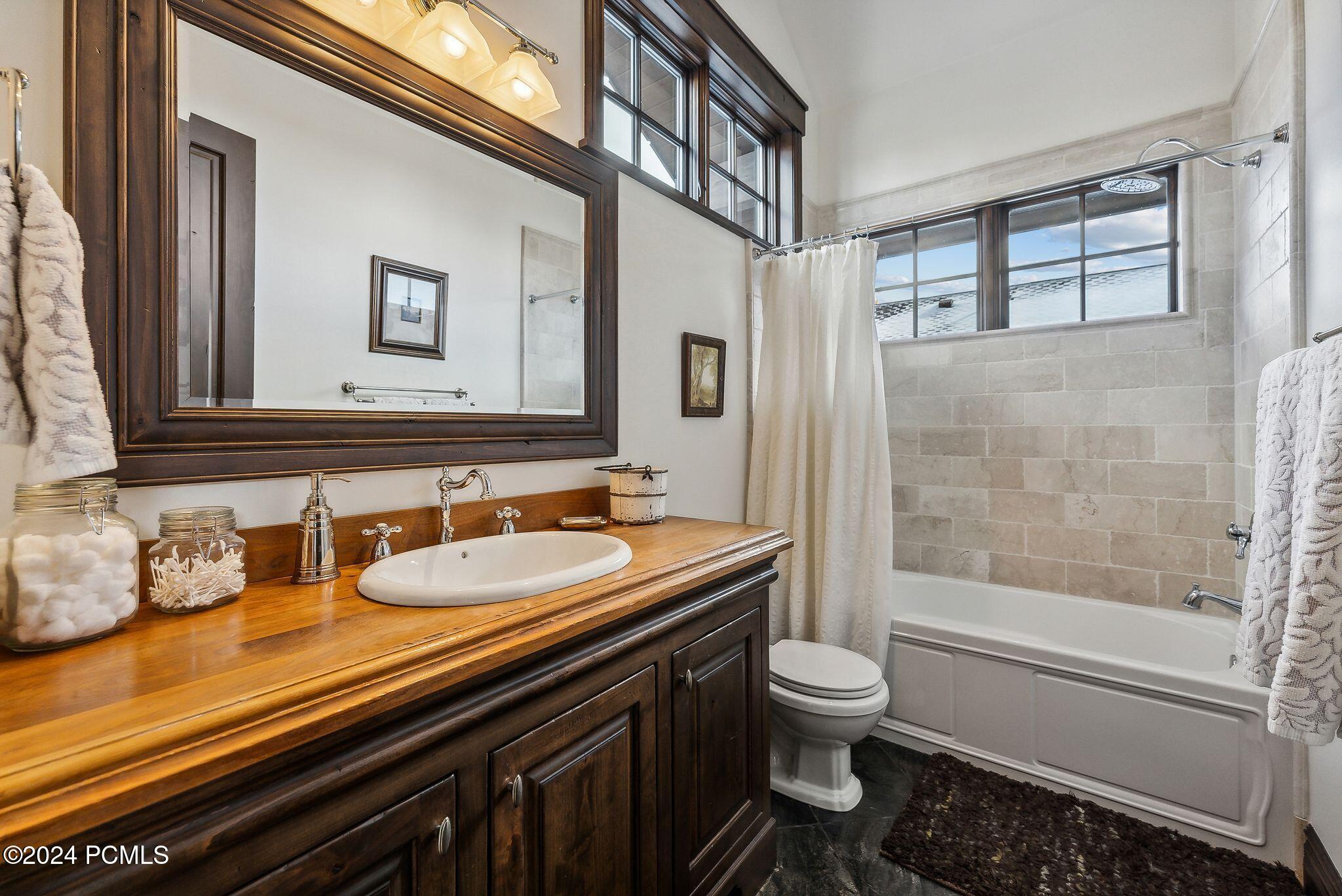 Park City, Utah 84098, United States, 7 Bedrooms Bedrooms, ,9 BathroomsBathrooms,Residential,Active,33044