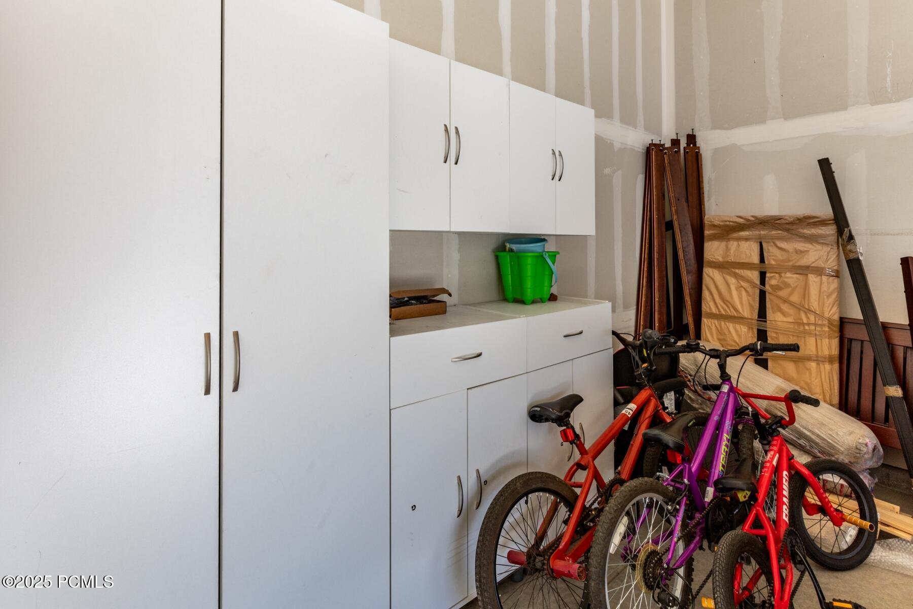 Hideout, Utah 84036, United States, 4 Bedrooms Bedrooms, ,4 BathroomsBathrooms,Residential,Active,19379