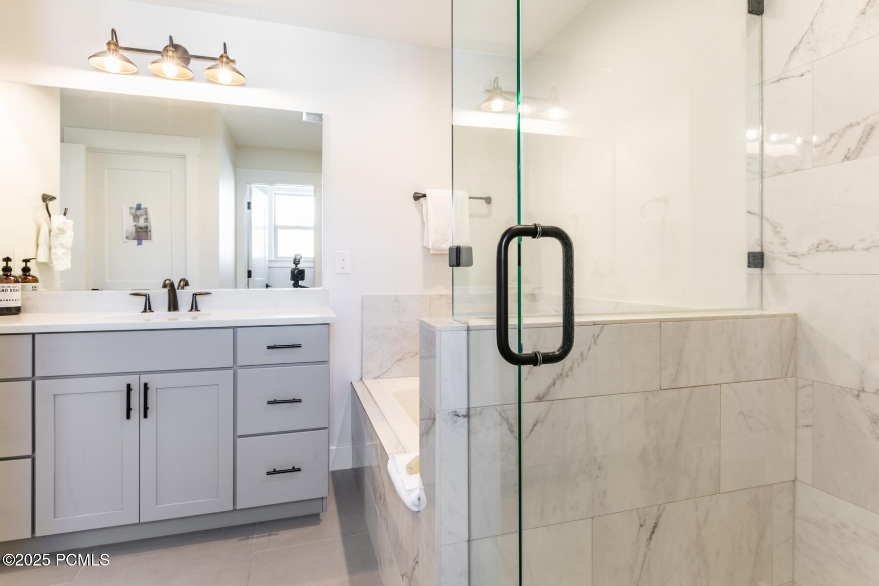 Hideout, Utah 84036, United States, 4 Bedrooms Bedrooms, ,4 BathroomsBathrooms,Residential,Active,19379