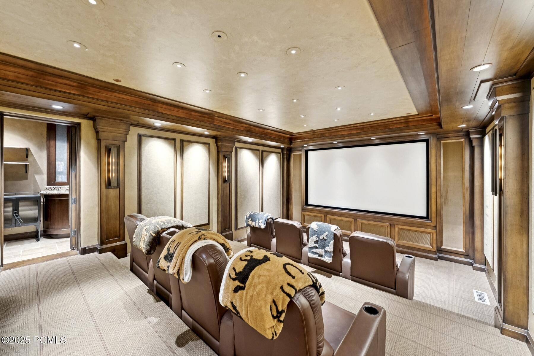 Park City, Utah 84060, United States, 8 Bedrooms Bedrooms, ,12 BathroomsBathrooms,Residential,Active,164193