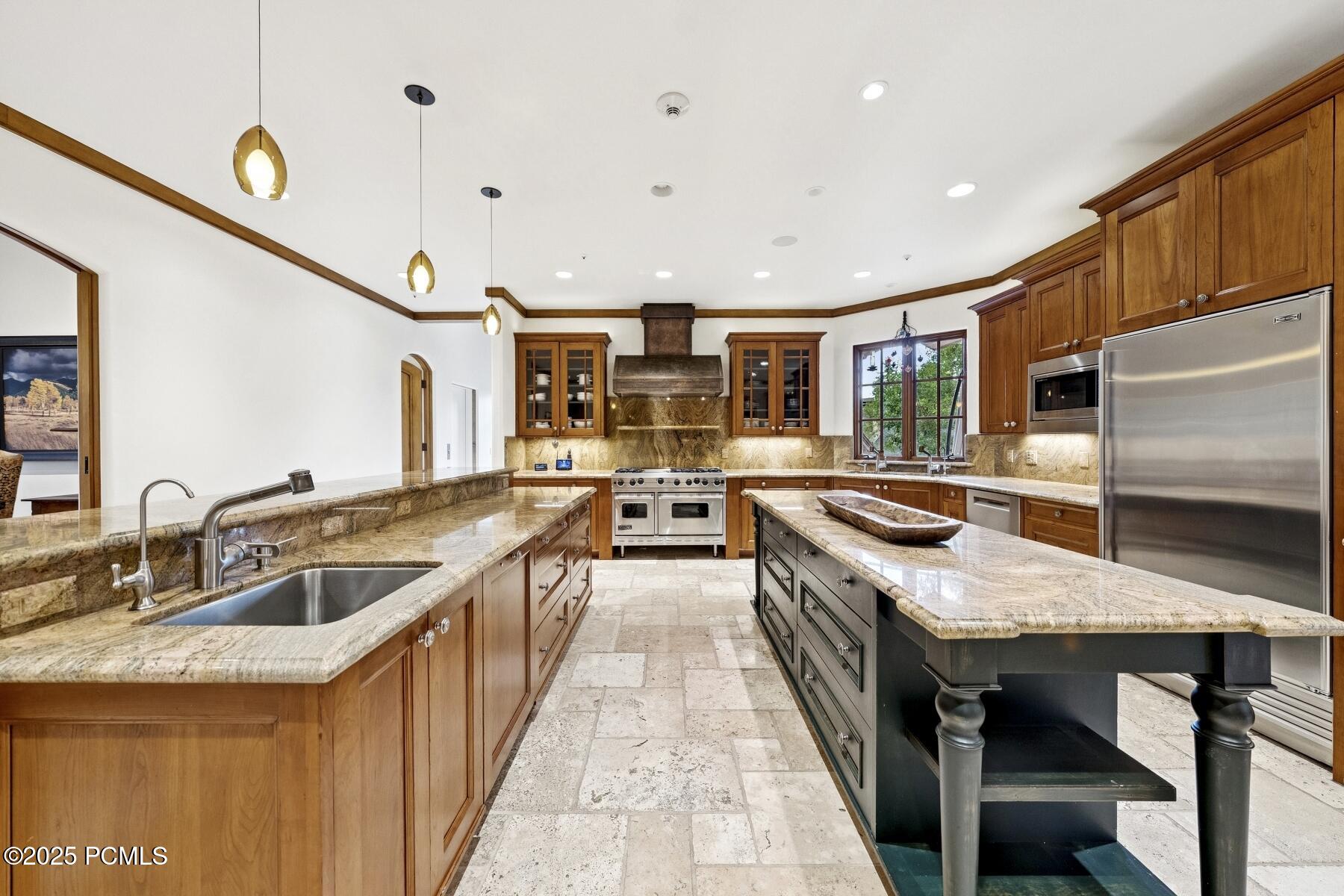 Park City, Utah 84060, United States, 8 Bedrooms Bedrooms, ,12 BathroomsBathrooms,Residential,Active,164193