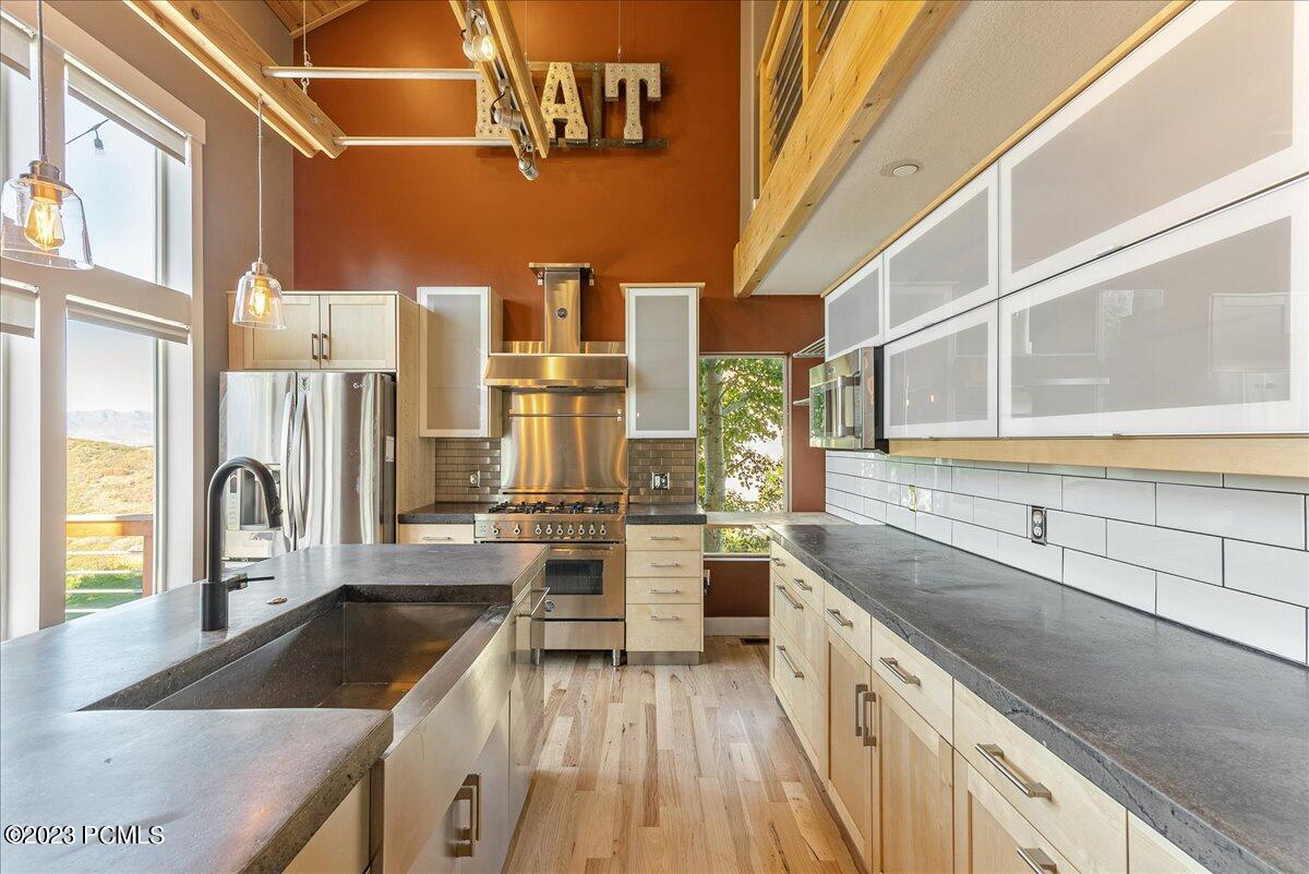 1794 Longbranch Drive, Draper, Utah image 14