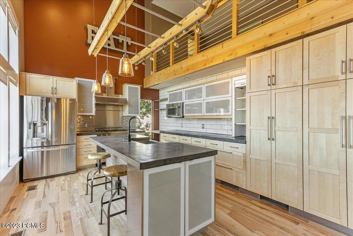 1794 Longbranch Drive, Draper, Utah image 13