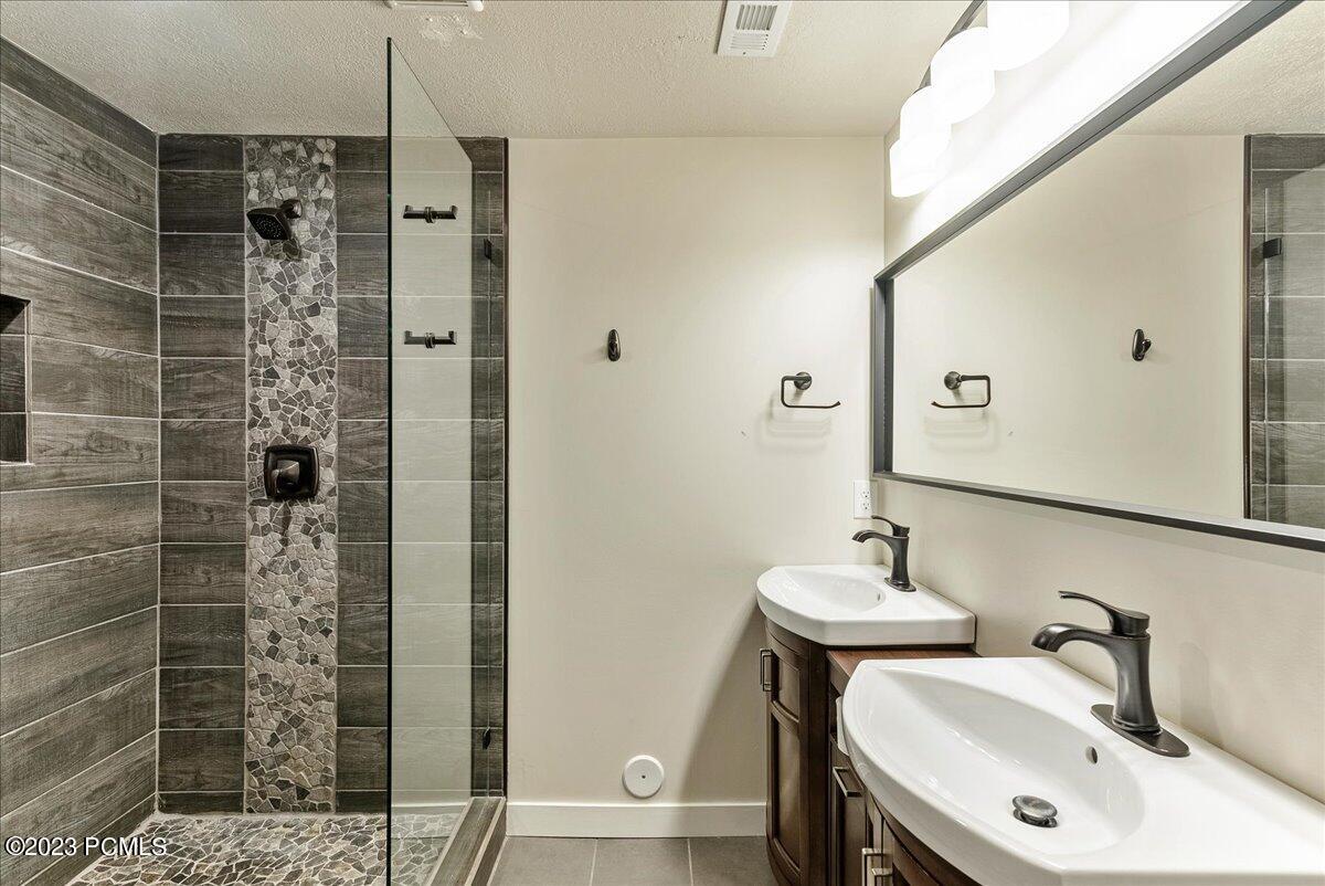 1794 Longbranch Drive, Draper, Utah image 36