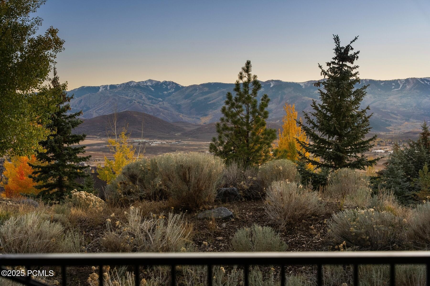 Park City, Utah 84098, United States, 3 Bedrooms Bedrooms, ,4 BathroomsBathrooms,Residential,Pending,230941