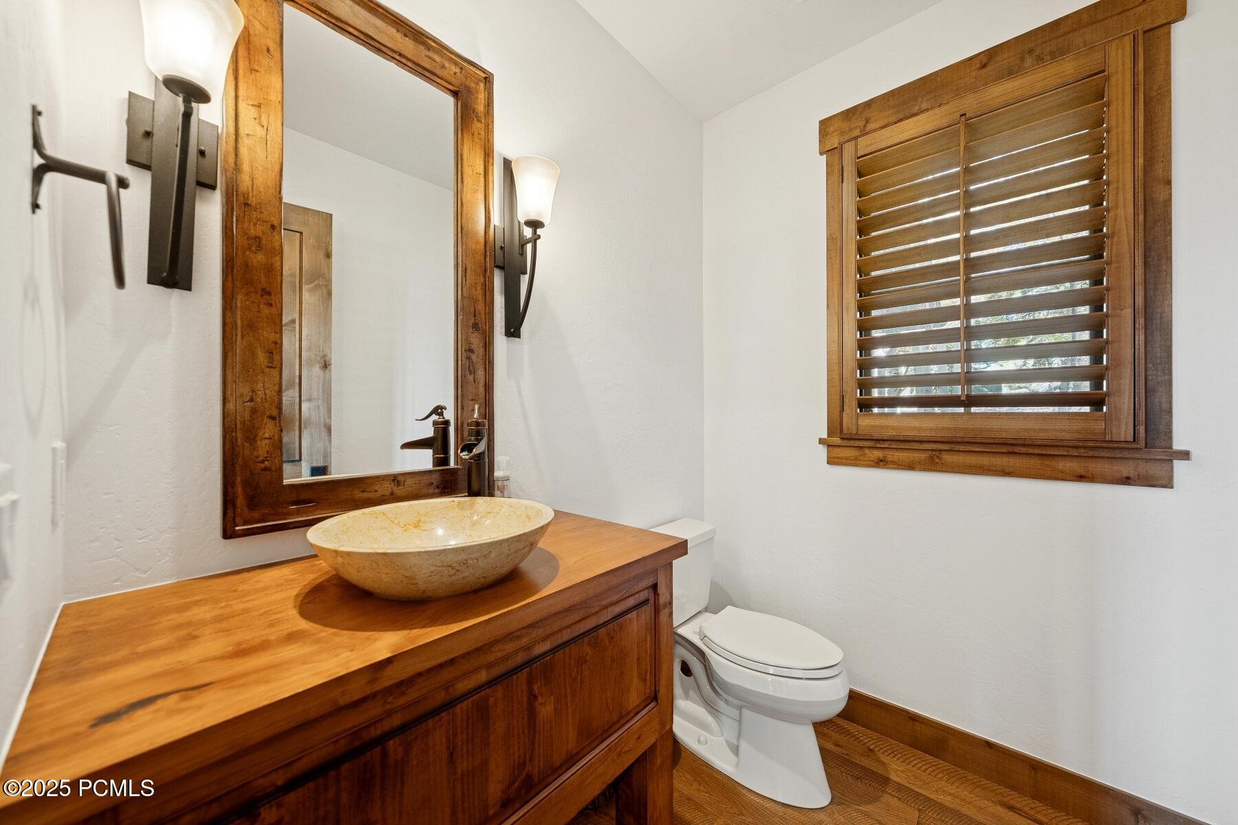 Park City, Utah 84098, United States, 3 Bedrooms Bedrooms, ,4 BathroomsBathrooms,Residential,Pending,230941