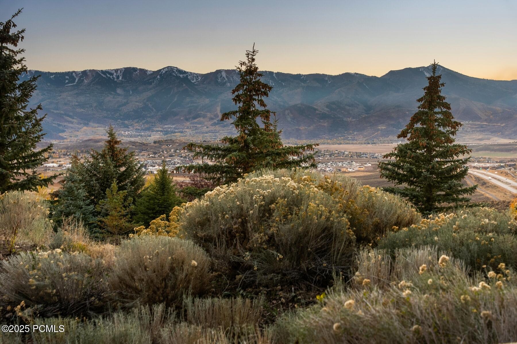 Park City, Utah 84098, United States, 3 Bedrooms Bedrooms, ,4 BathroomsBathrooms,Residential,Pending,230941