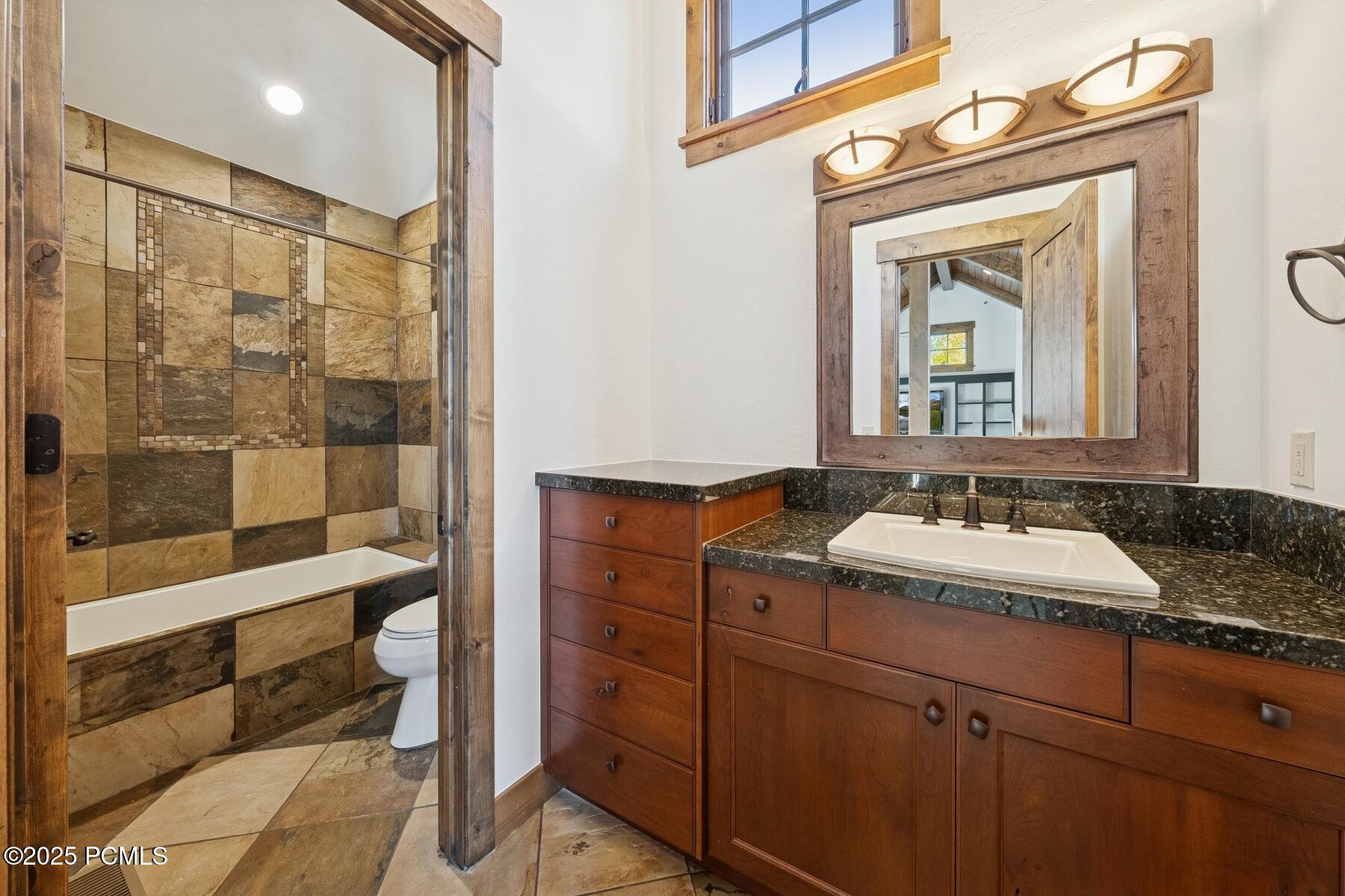 Park City, Utah 84098, United States, 3 Bedrooms Bedrooms, ,4 BathroomsBathrooms,Residential,Pending,230941