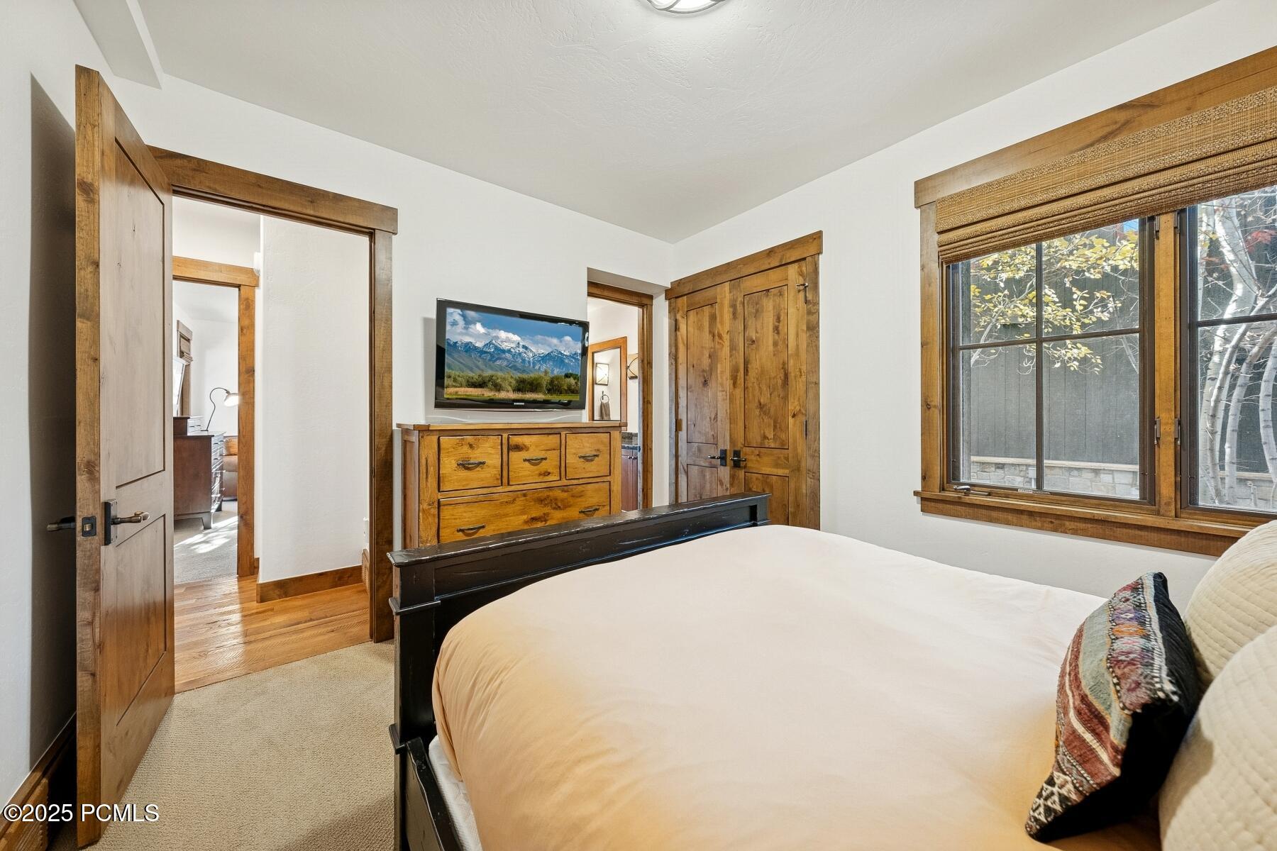 Park City, Utah 84098, United States, 3 Bedrooms Bedrooms, ,4 BathroomsBathrooms,Residential,Pending,230941