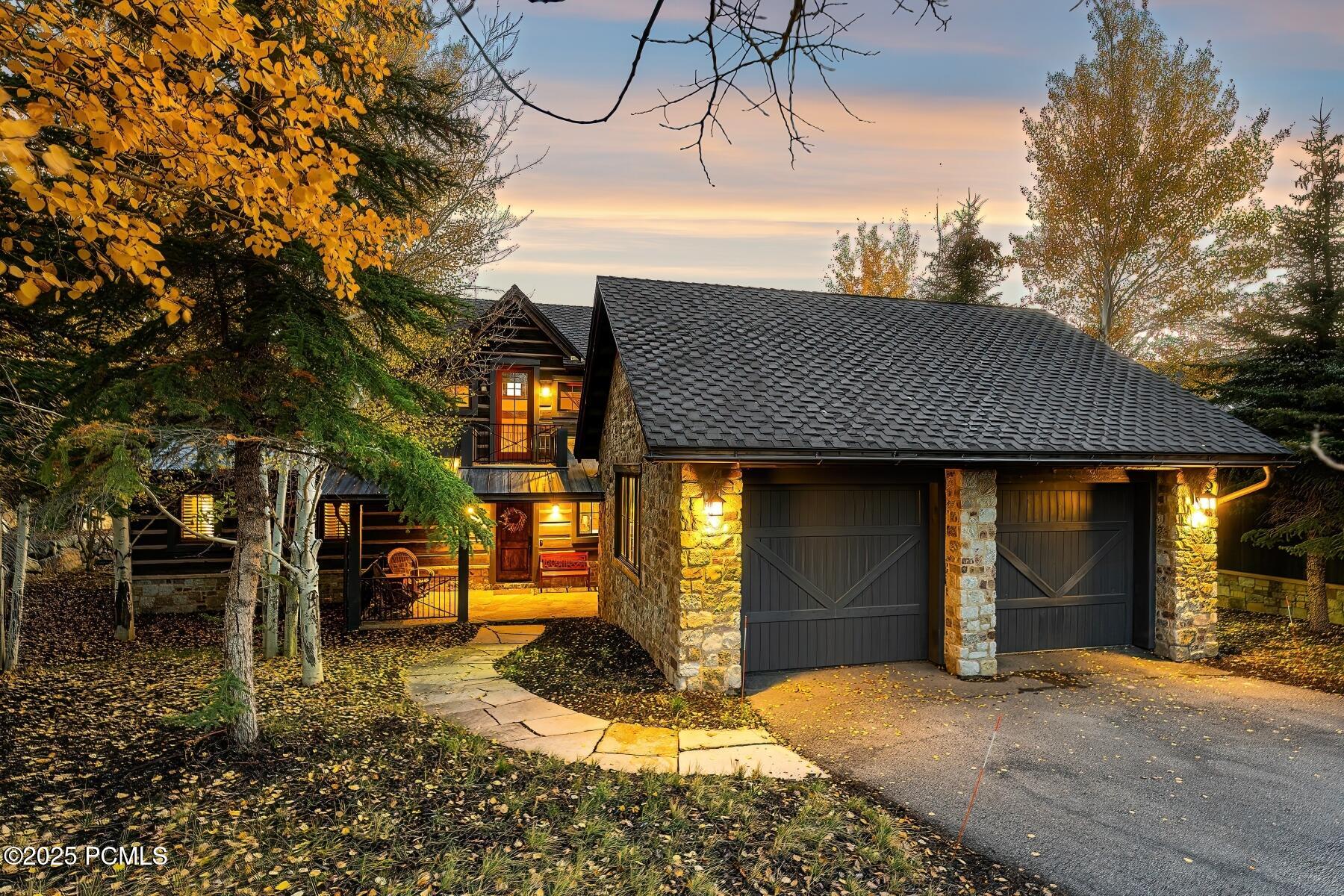 Park City, Utah 84098, United States, 3 Bedrooms Bedrooms, ,4 BathroomsBathrooms,Residential,Pending,230941