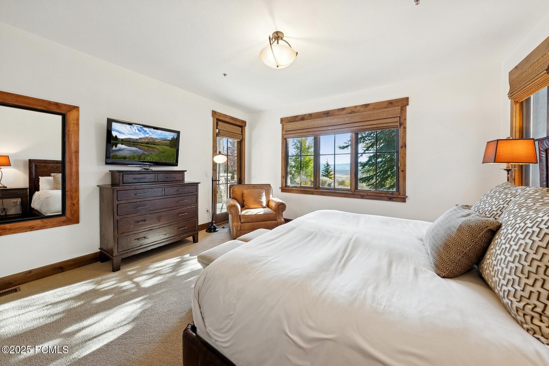 Park City, Utah 84098, United States, 3 Bedrooms Bedrooms, ,4 BathroomsBathrooms,Residential,Pending,230941