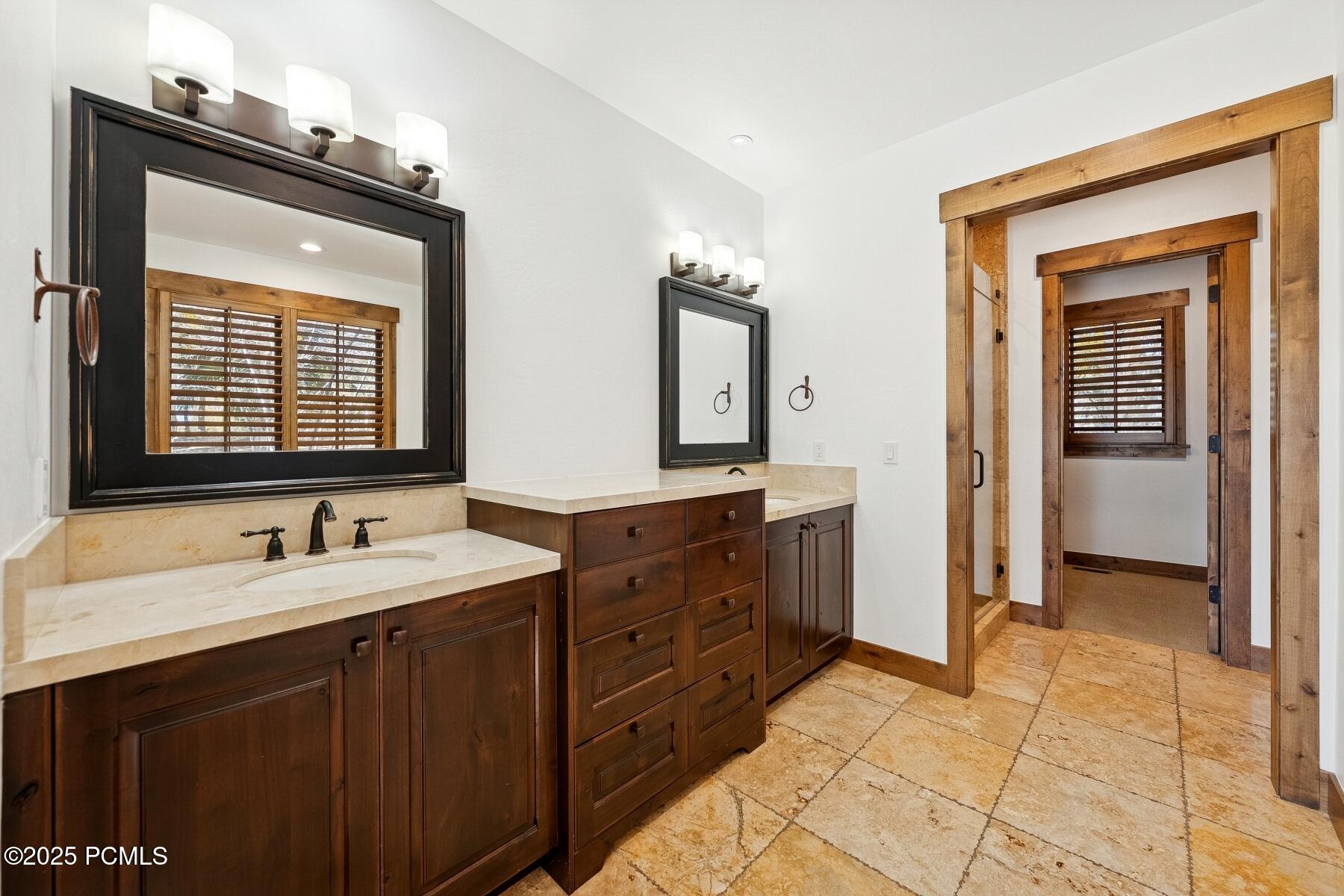 Park City, Utah 84098, United States, 3 Bedrooms Bedrooms, ,4 BathroomsBathrooms,Residential,Pending,230941