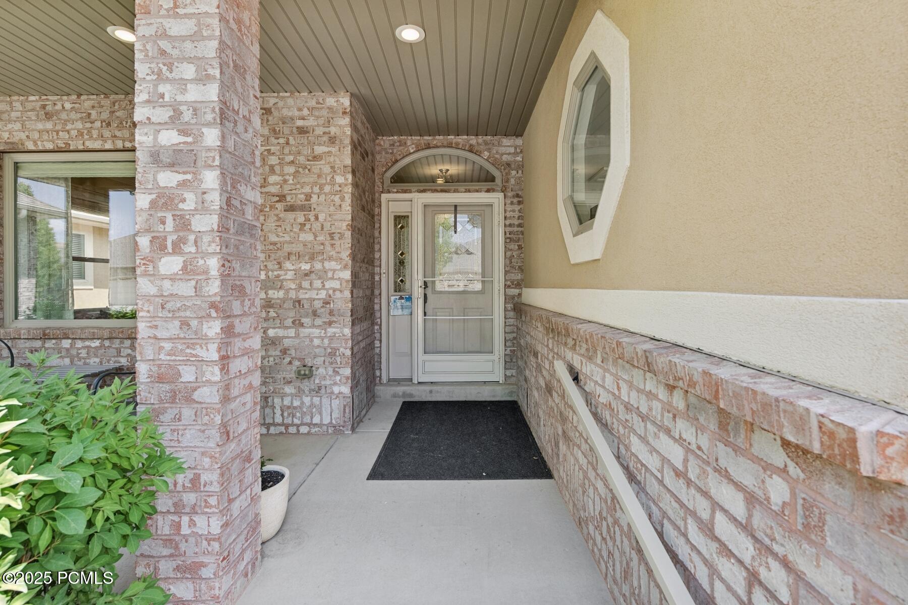 Lehi, Utah 84043, United States, 4 Bedrooms Bedrooms, ,3 BathroomsBathrooms,Residential,Active,173176