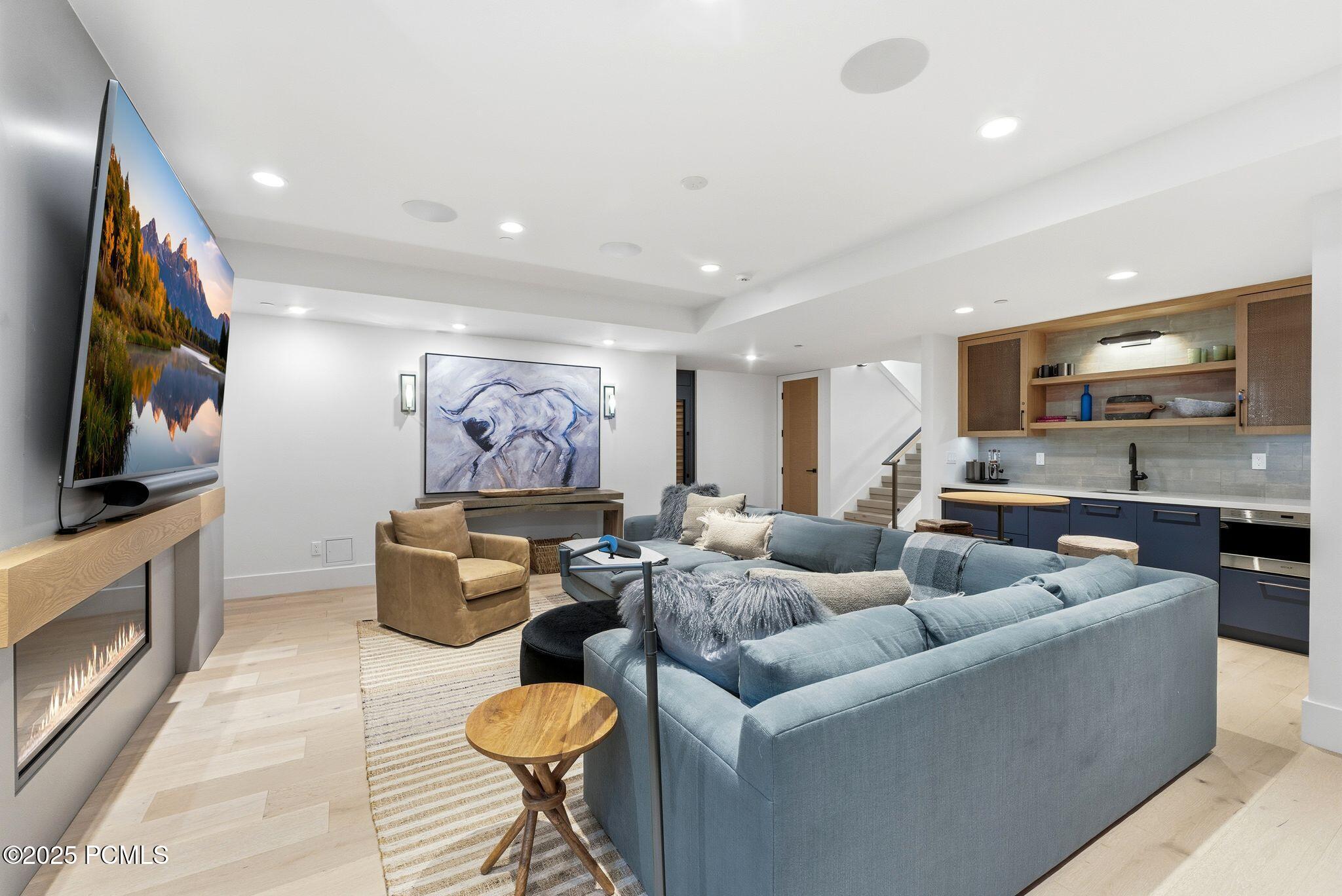 Park City, Utah 84060, United States, 5 Bedrooms Bedrooms, ,6 BathroomsBathrooms,Residential,Active,213763